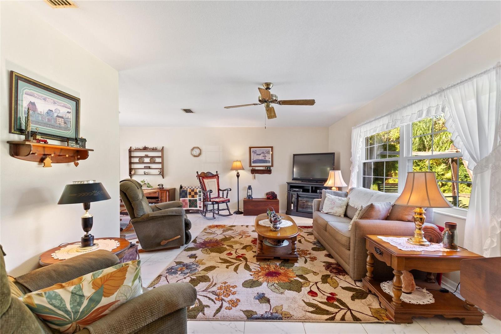 Image 10 of 84 For 2041 Allamanda Drive