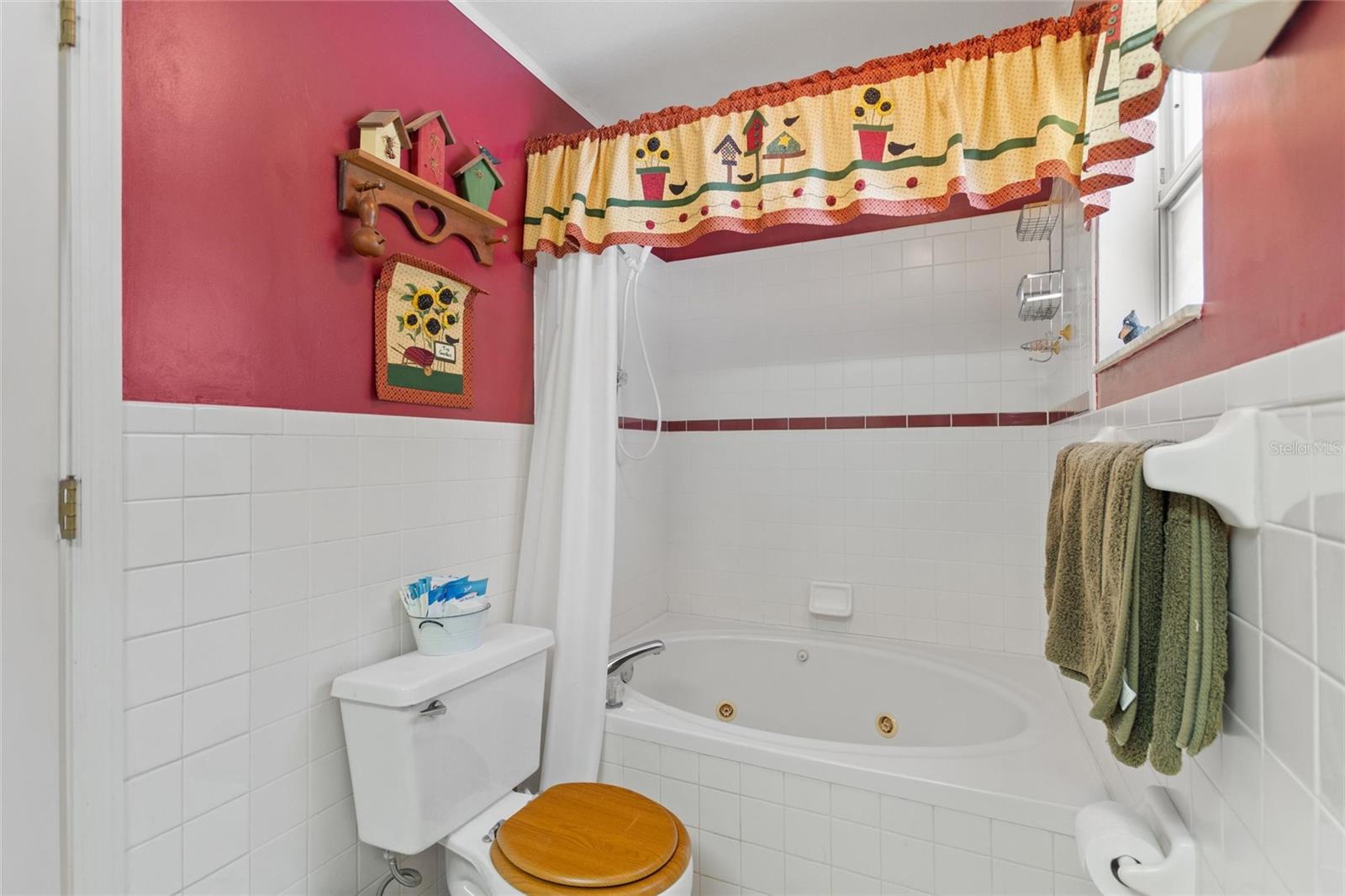 Image 26 of 84 For 2041 Allamanda Drive