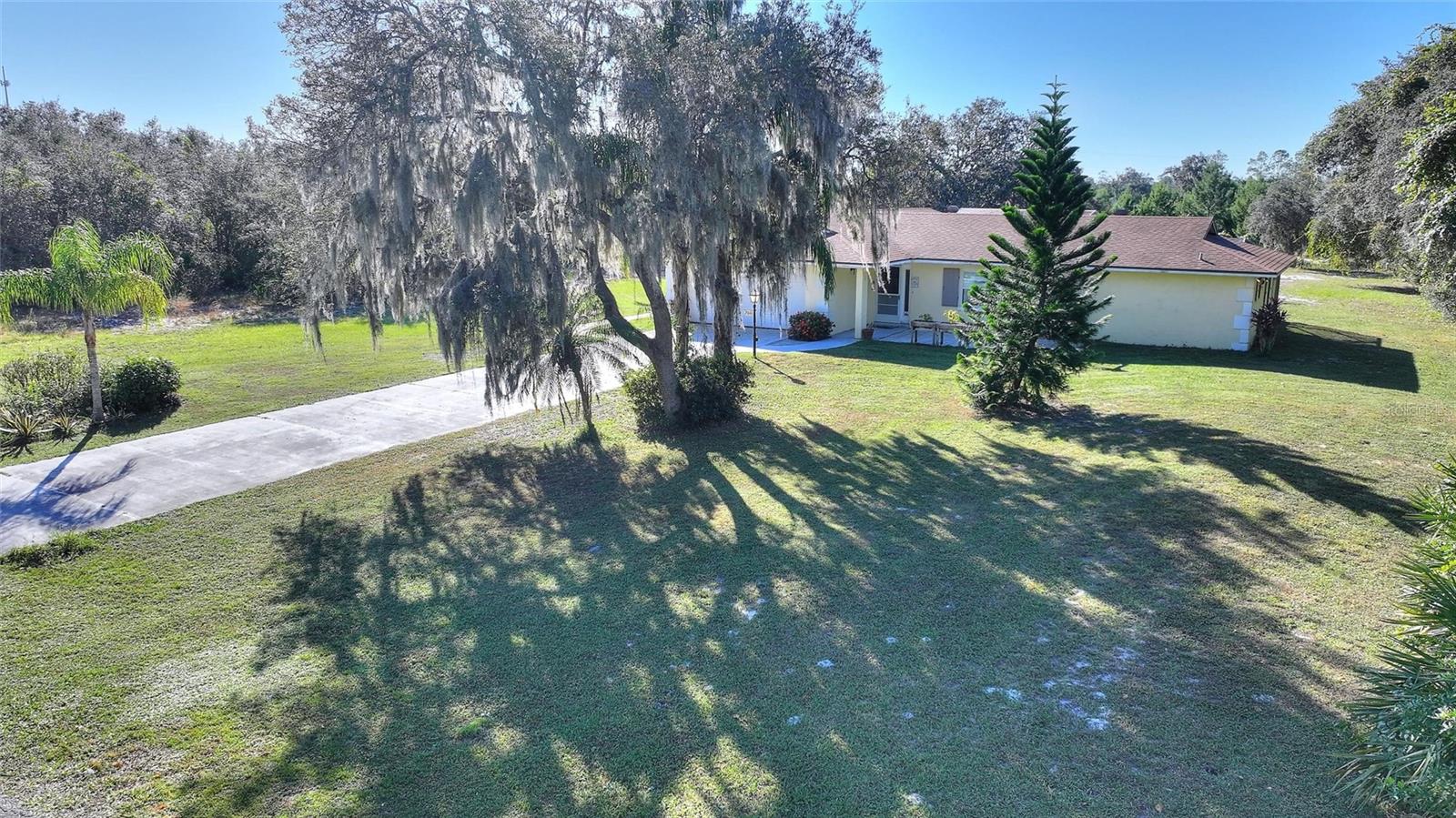 Image 35 of 84 For 2041 Allamanda Drive