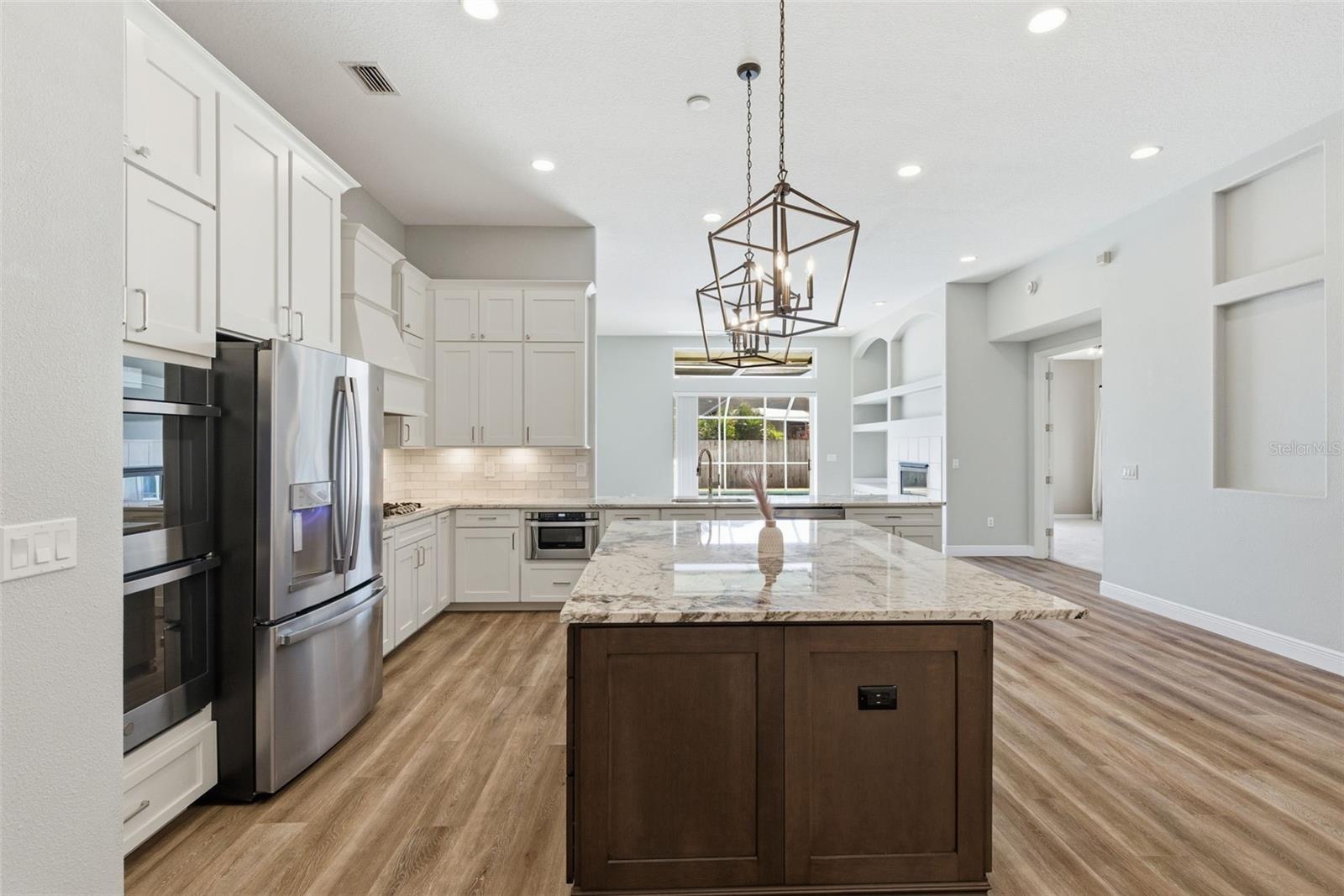 Image 9 of 27 For 19607 Intrigue Way