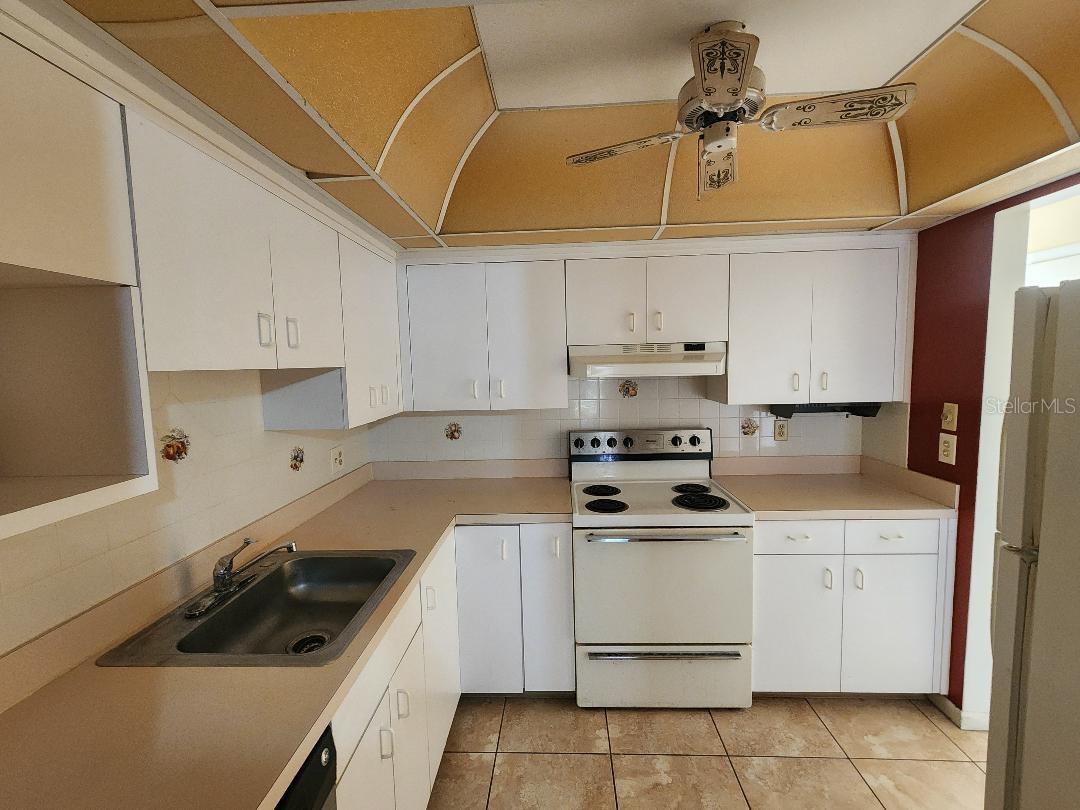 Image 3 of 11 For 1610 58th Avenue S 7