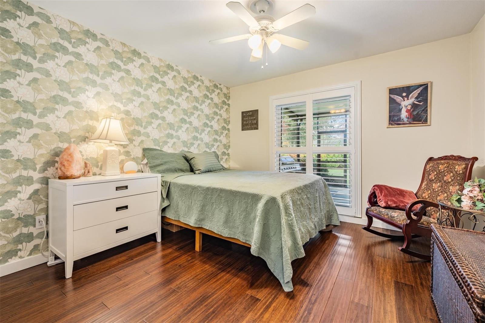 Image 24 of 46 For 2516 Laurelwood Lane