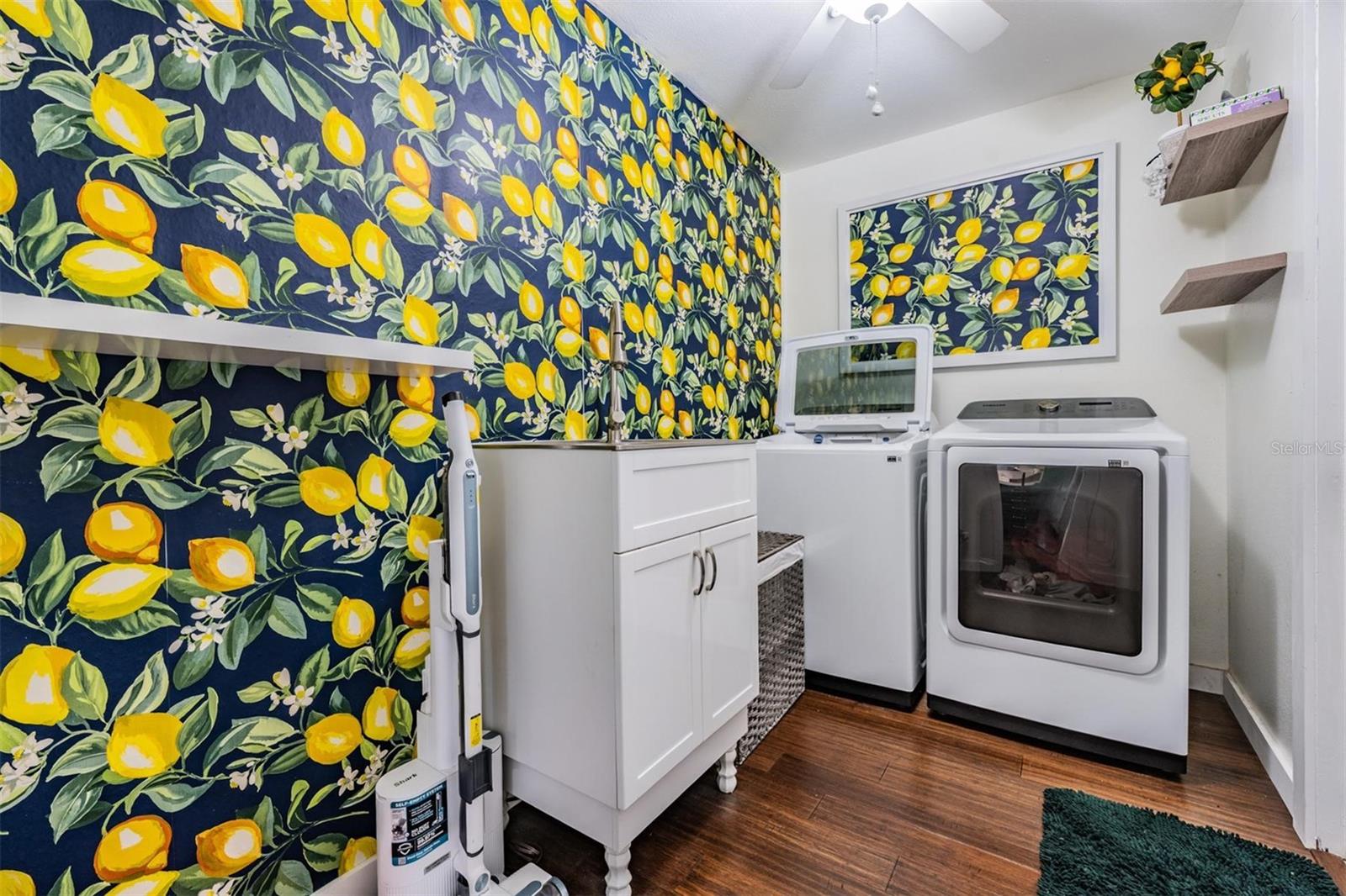 Image 29 of 46 For 2516 Laurelwood Lane