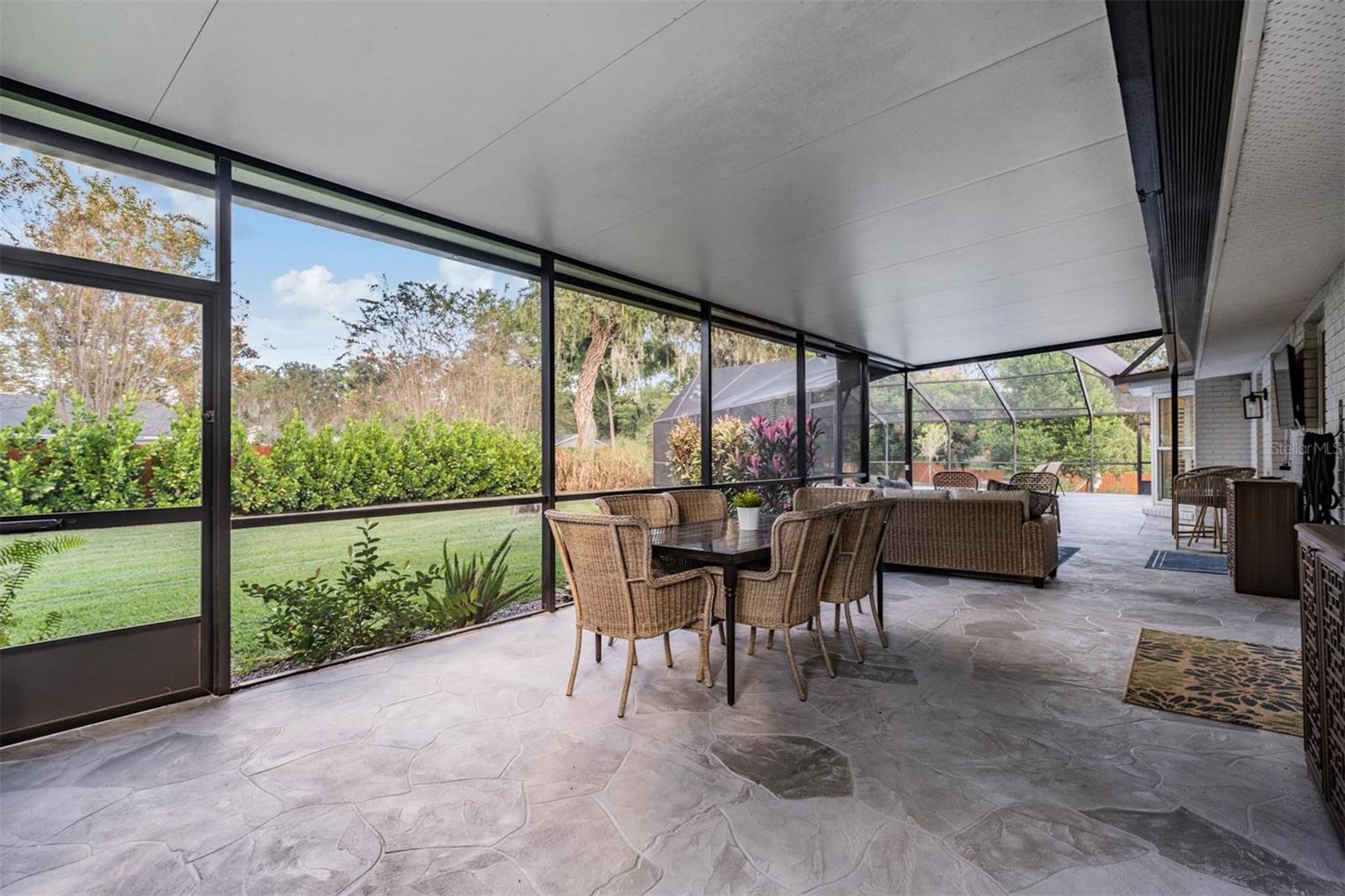 Image 30 of 46 For 2516 Laurelwood Lane