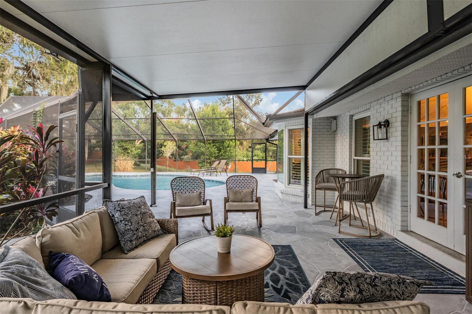 Image 34 of 46 For 2516 Laurelwood Lane