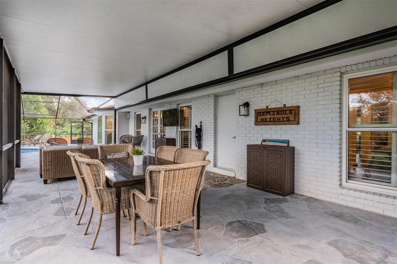 Image 36 of 46 For 2516 Laurelwood Lane