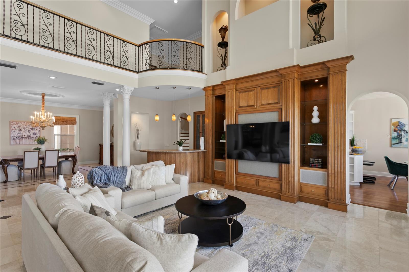 Image 18 of 79 For 11710 Armenia Avenue