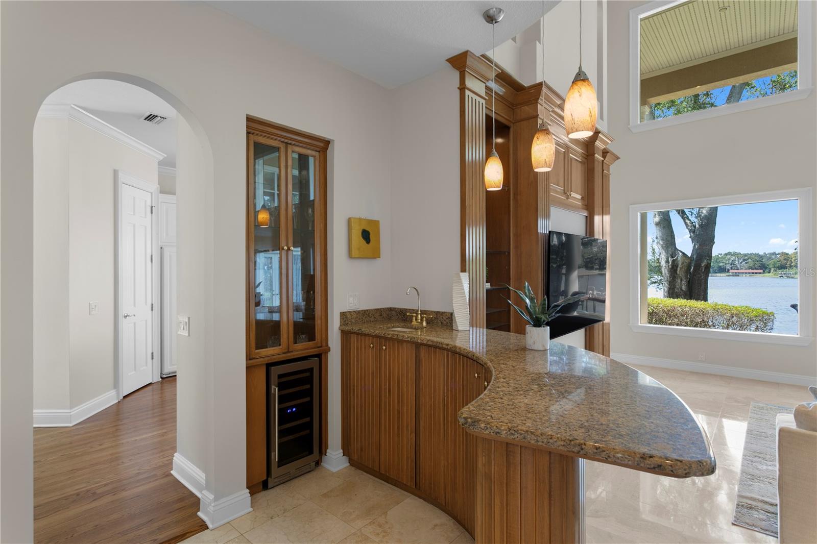 Image 20 of 79 For 11710 Armenia Avenue