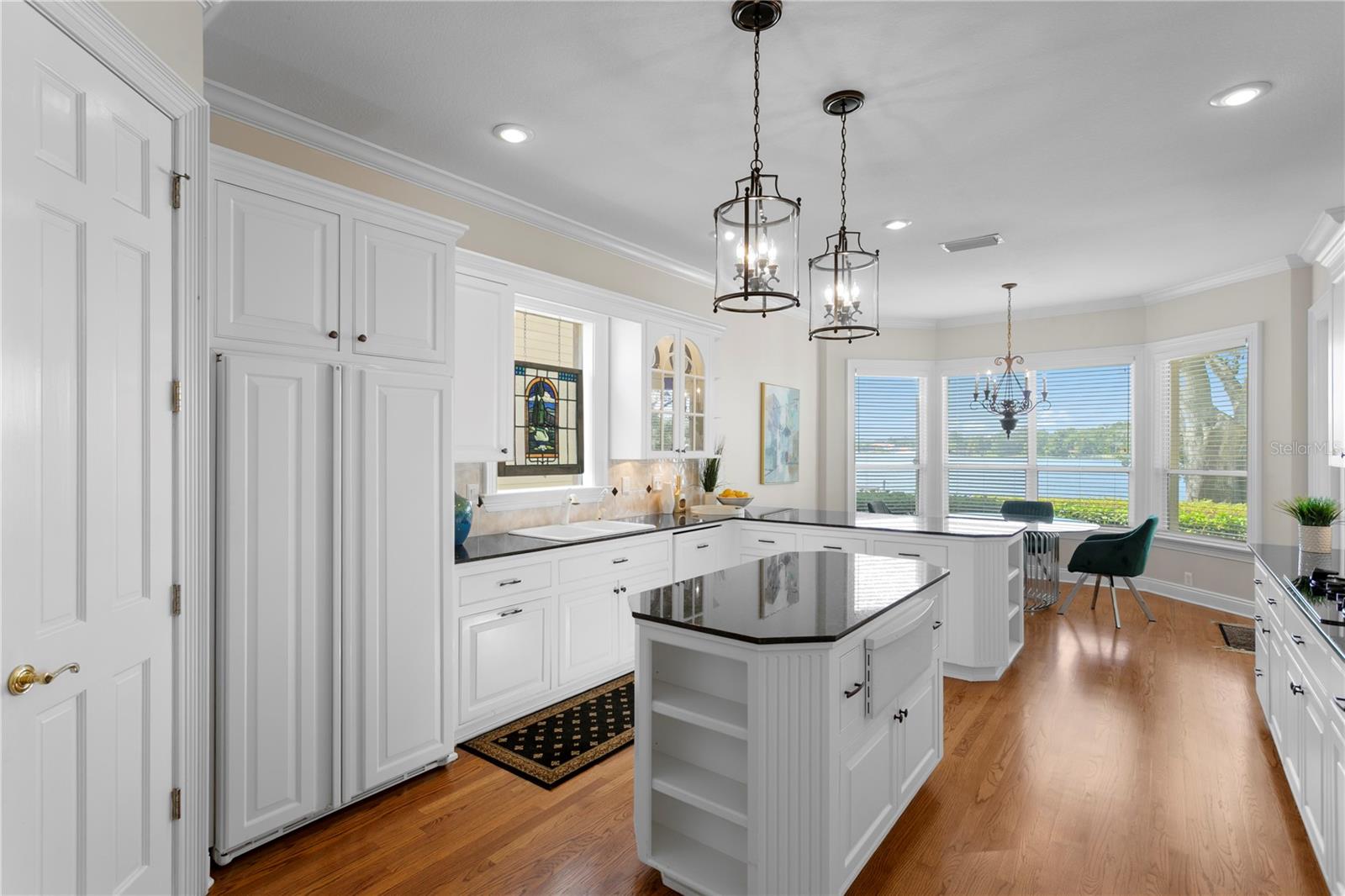 Image 25 of 79 For 11710 Armenia Avenue