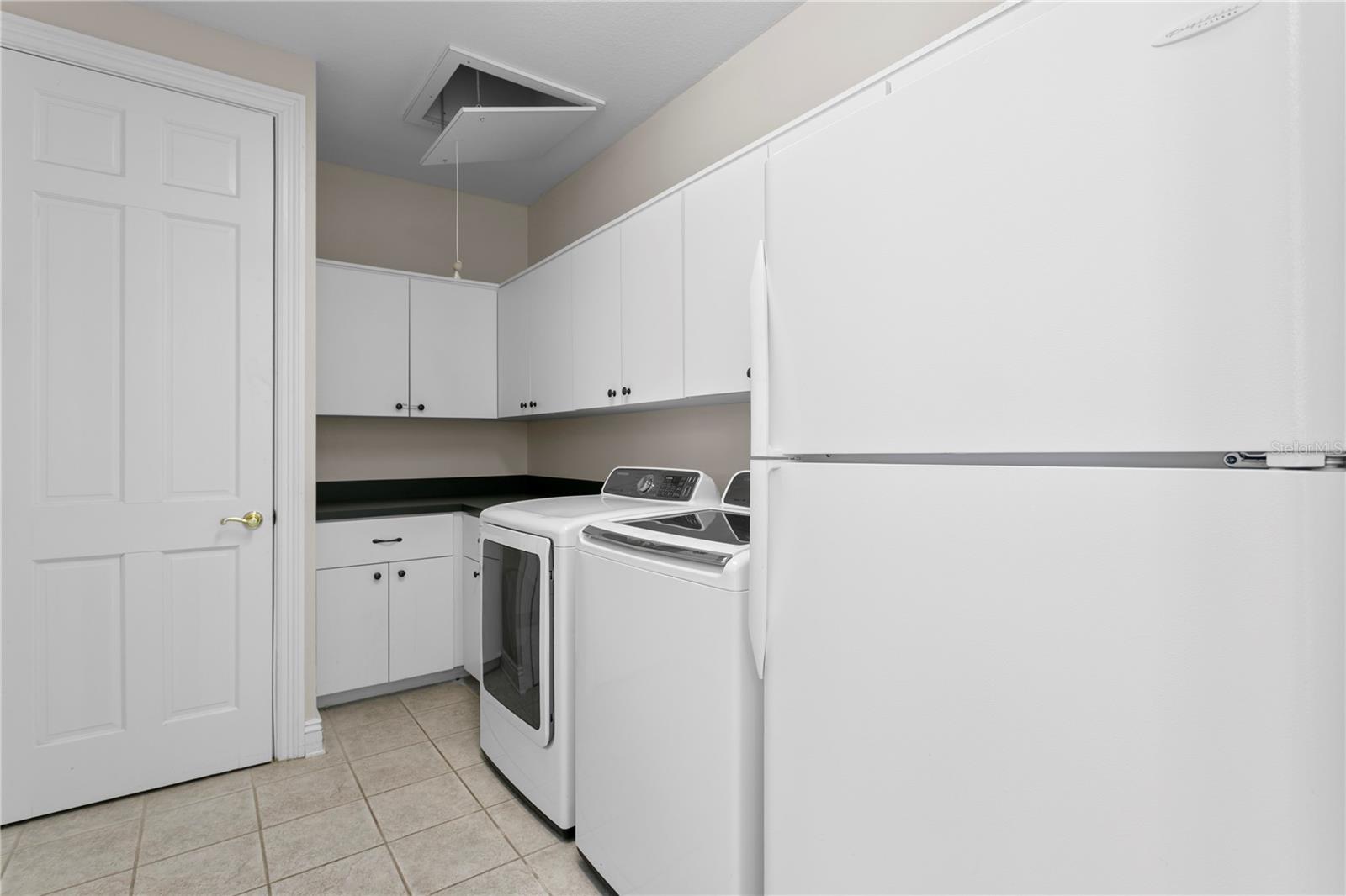 Image 38 of 79 For 11710 Armenia Avenue