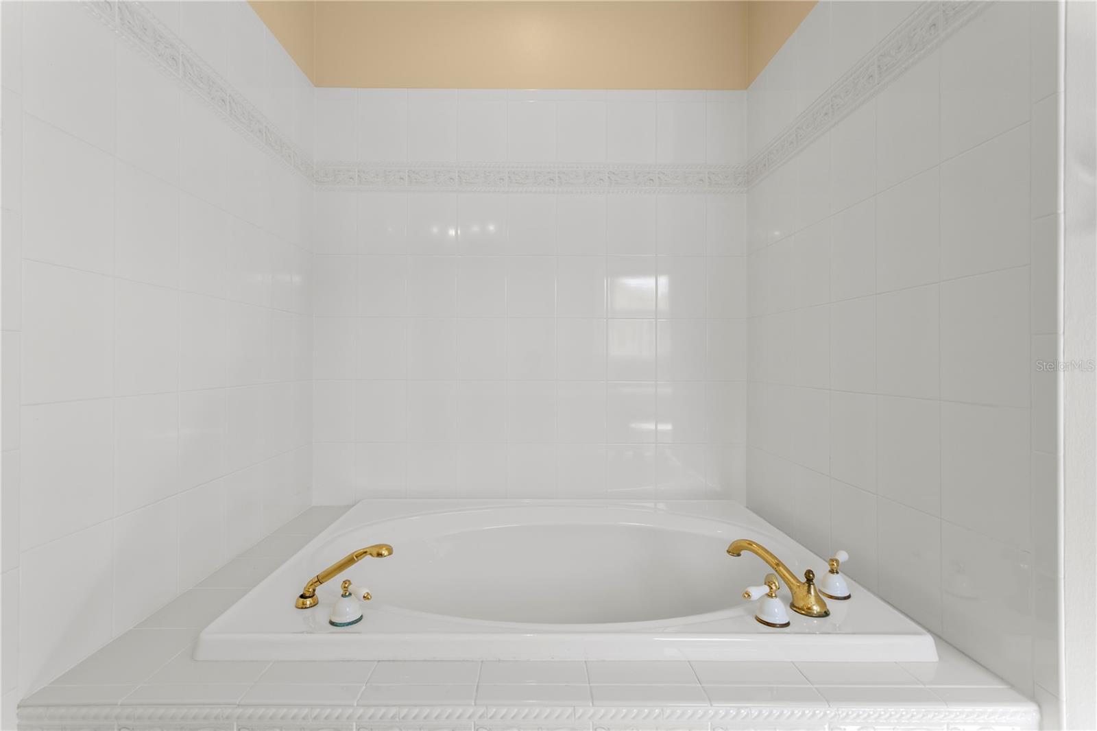 Image 57 of 79 For 11710 Armenia Avenue