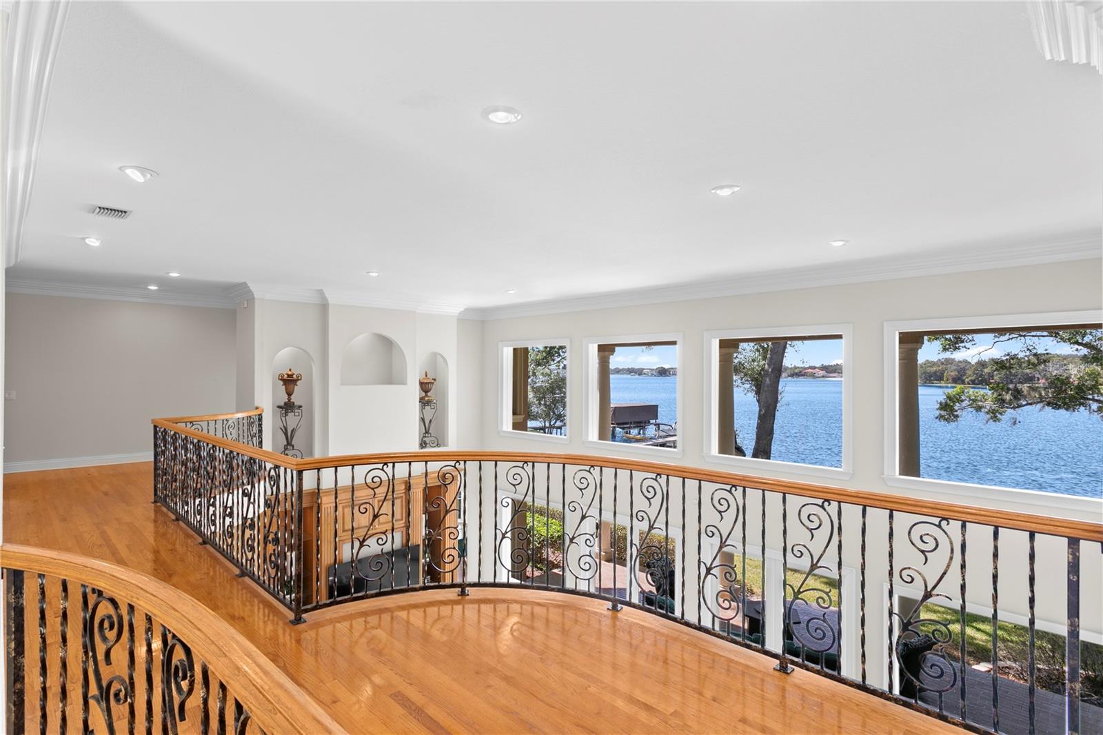 Image 6 of 79 For 11710 Armenia Avenue