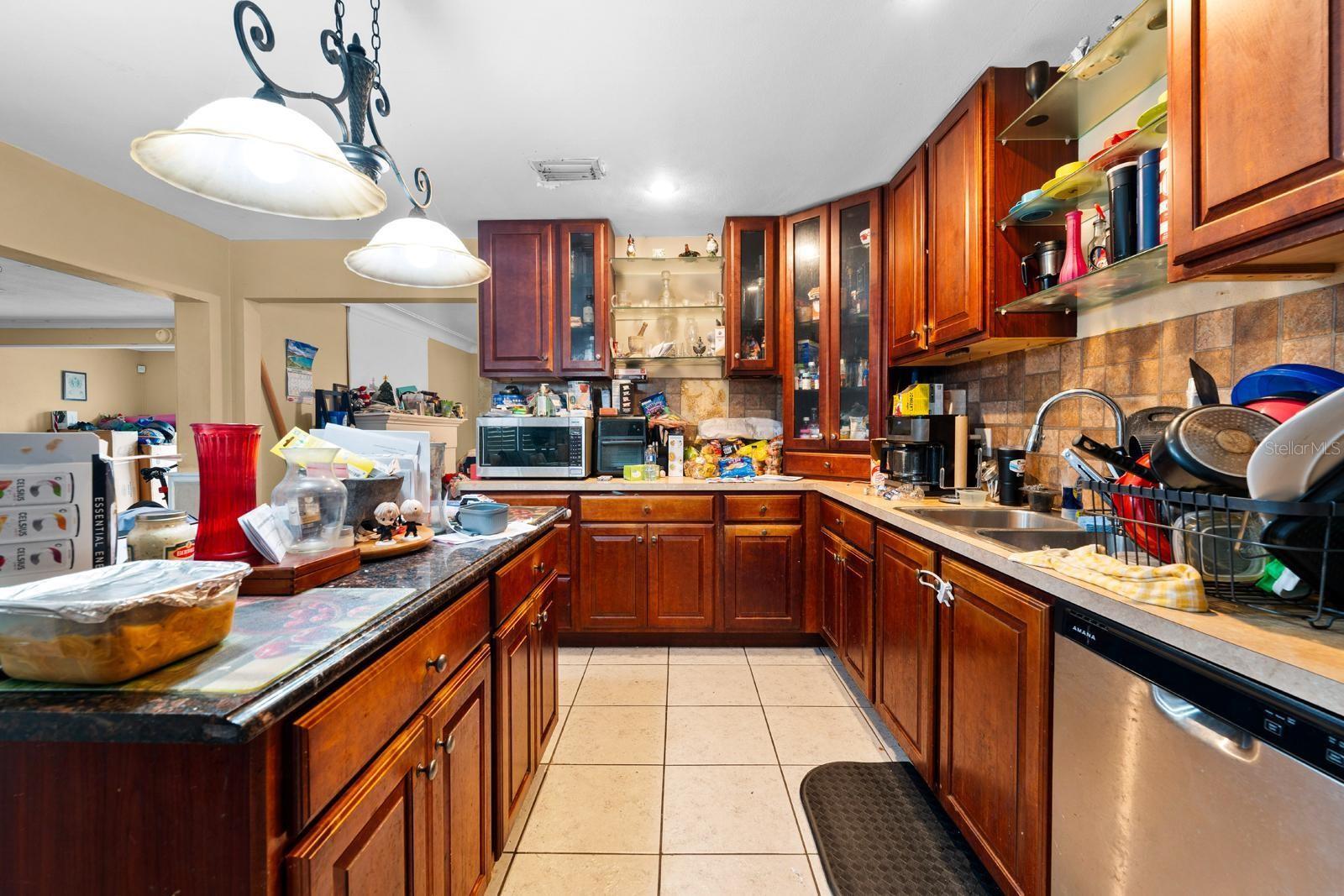 Image 6 of 22 For 4700 Mineola Street