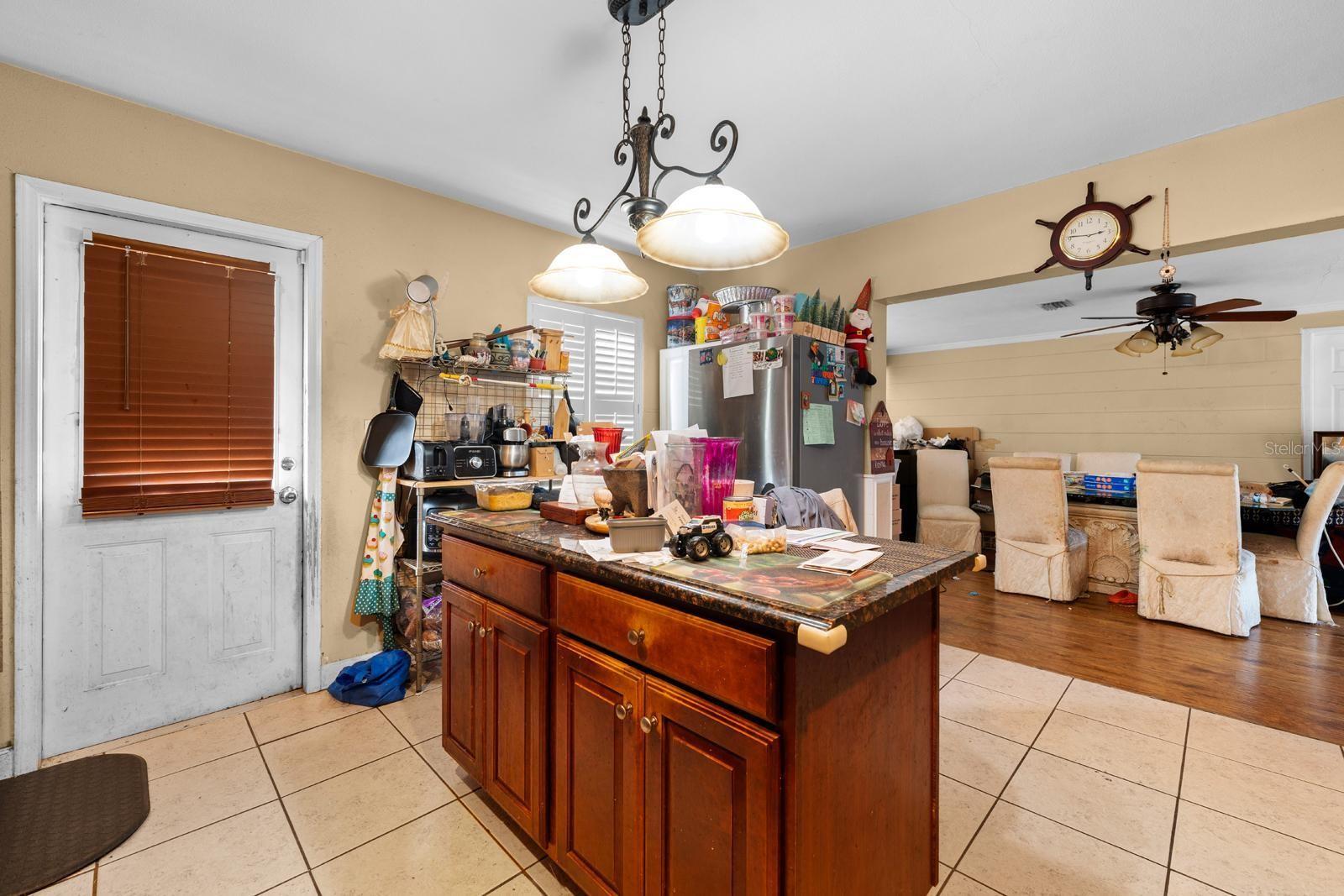 Image 7 of 22 For 4700 Mineola Street