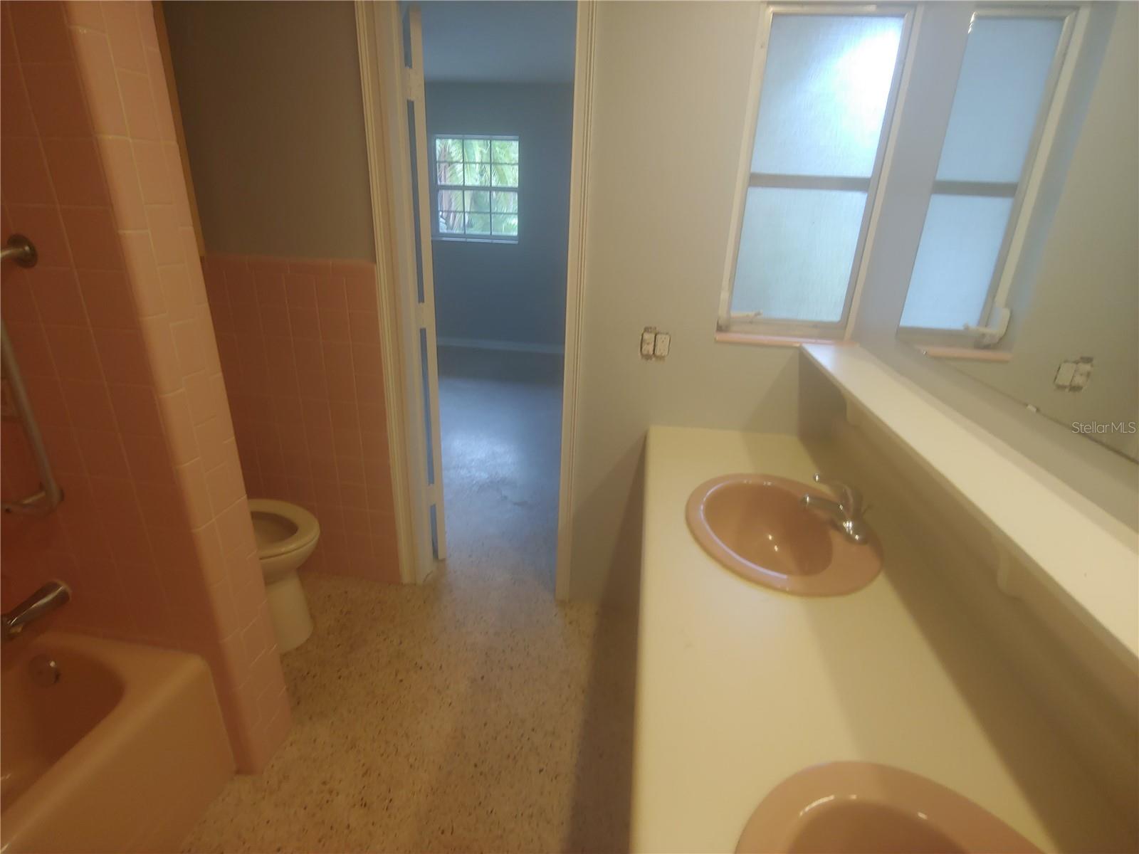 Image 10 of 14 For 2446 Fairway Avenue S