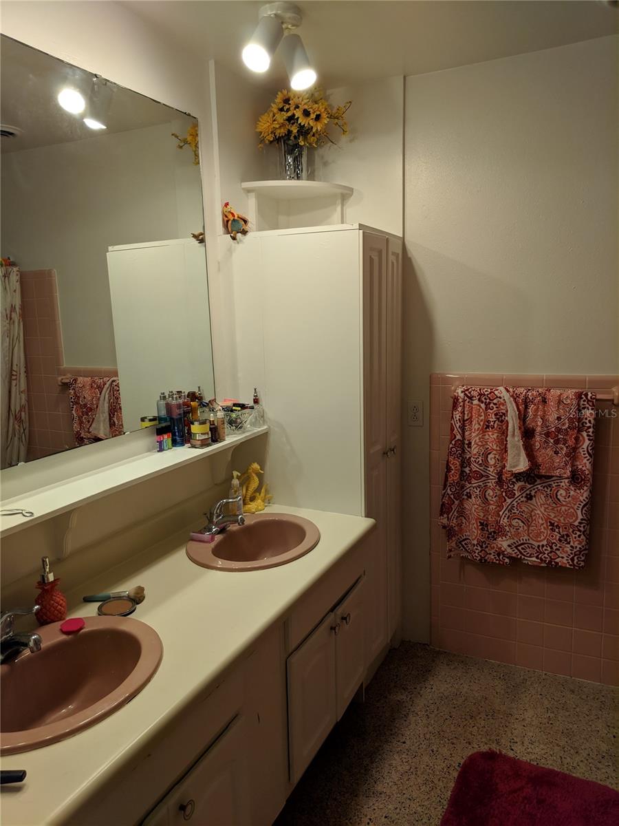 Image 9 of 14 For 2446 Fairway Avenue S