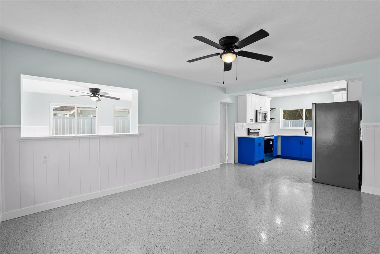 Image 12 of 44 For 675 182nd Avenue E