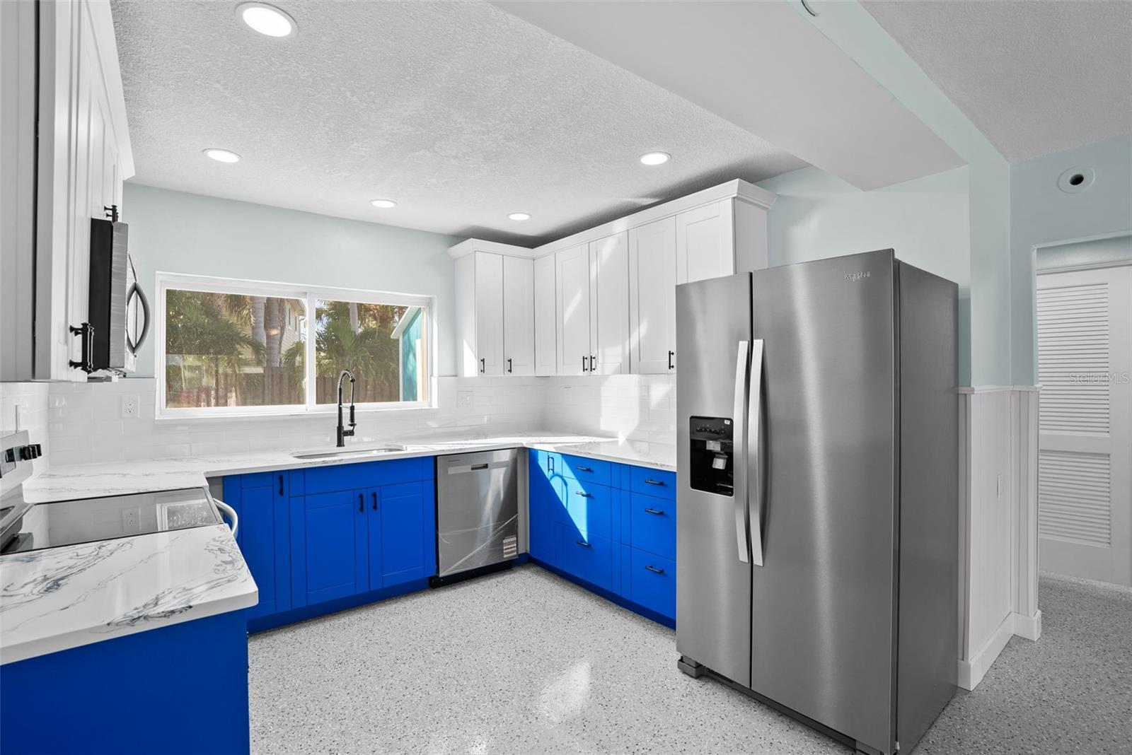 Image 15 of 44 For 675 182nd Avenue E