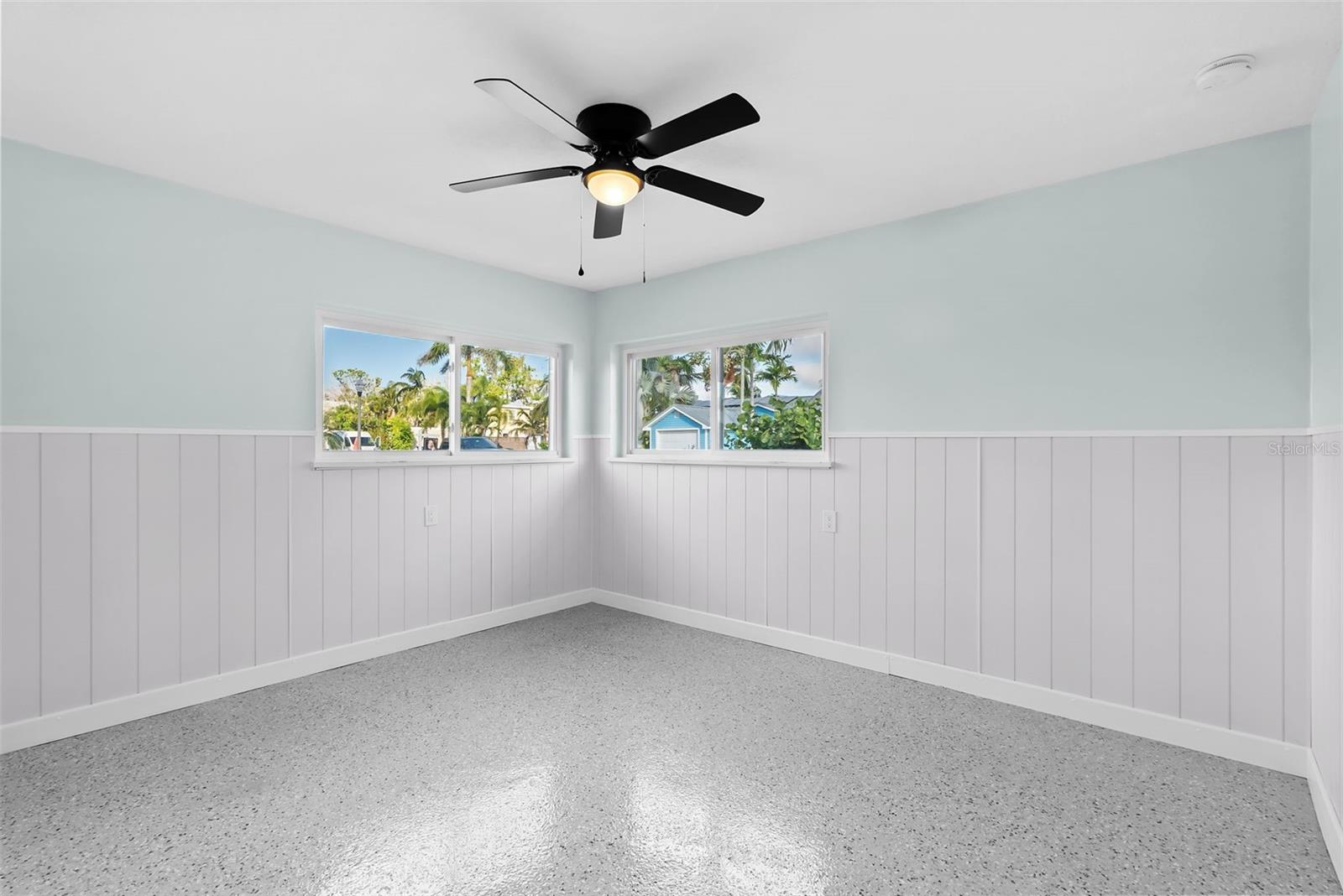 Image 24 of 44 For 675 182nd Avenue E