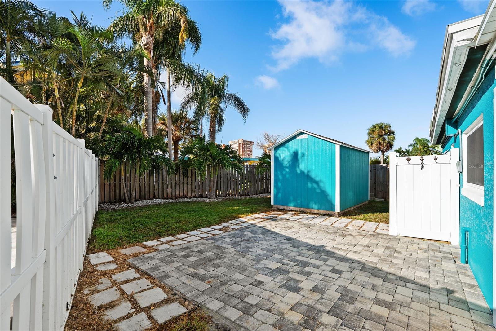 Image 36 of 44 For 675 182nd Avenue E