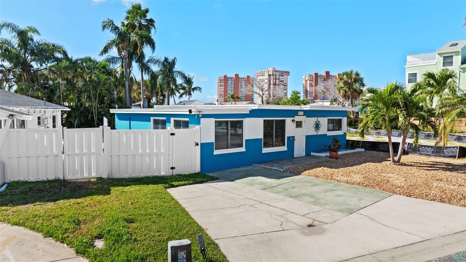 Image 7 of 44 For 675 182nd Avenue E