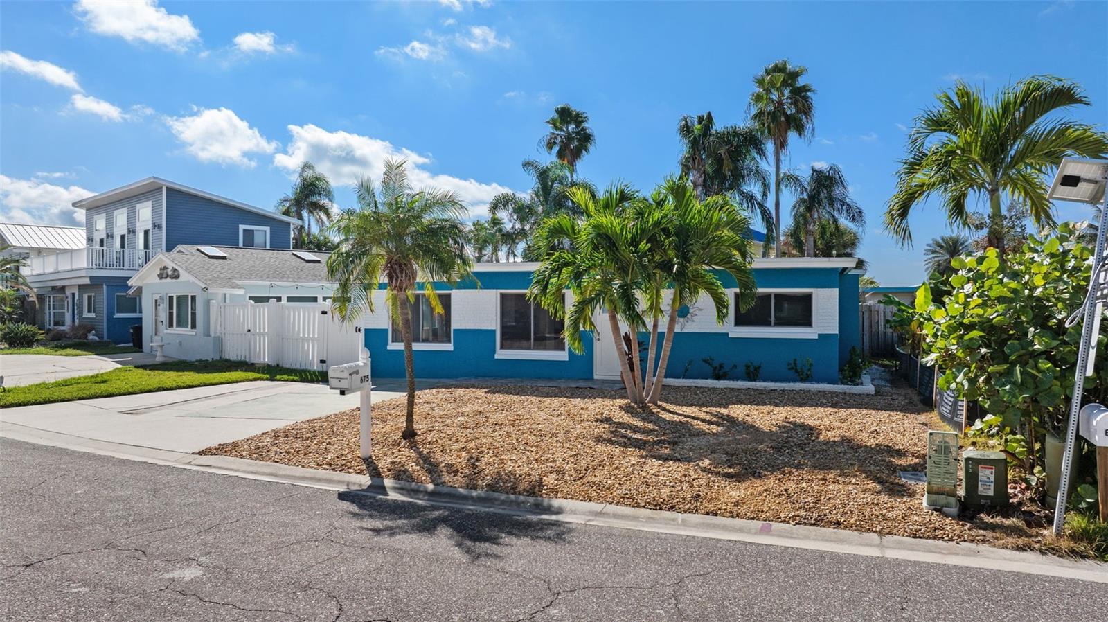 Image 8 of 44 For 675 182nd Avenue E