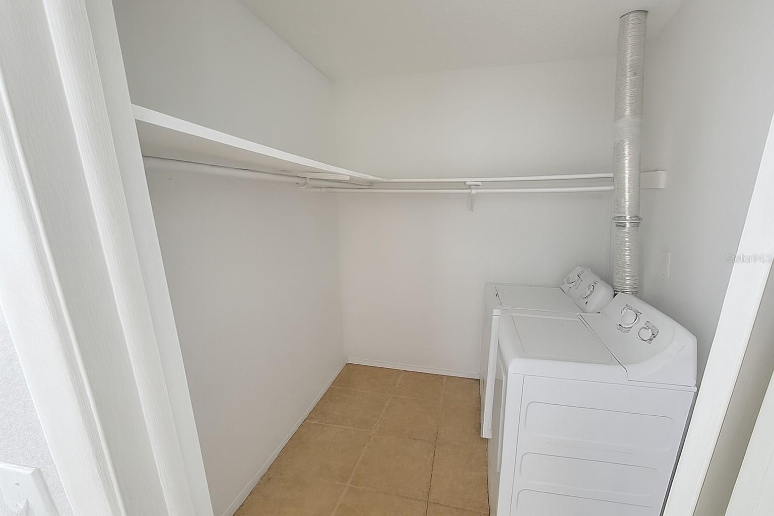 Image 12 of 14 For 200 Country Club Dr  1302