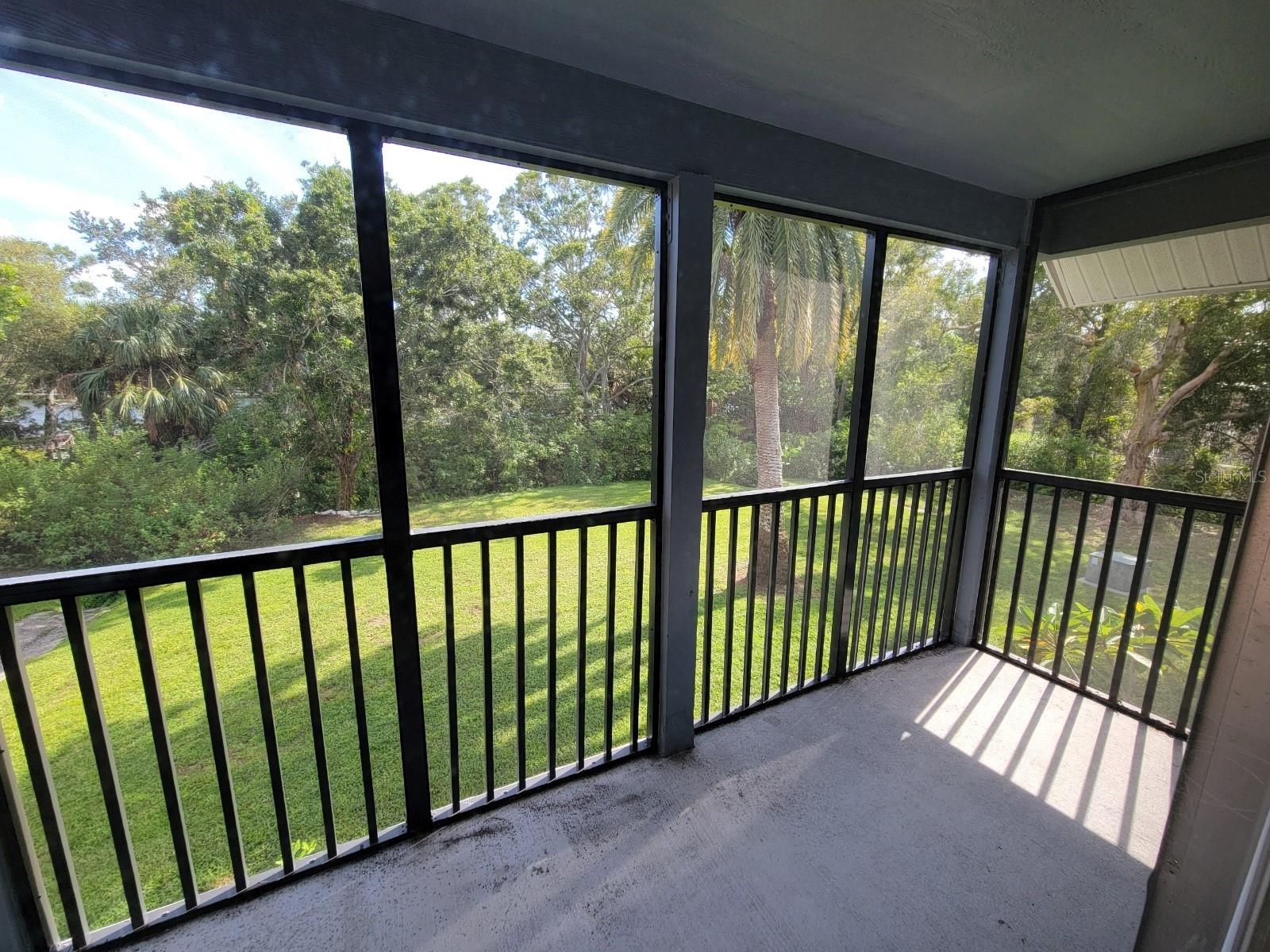 Image 18 of 19 For 200 Country Club Dr  1302