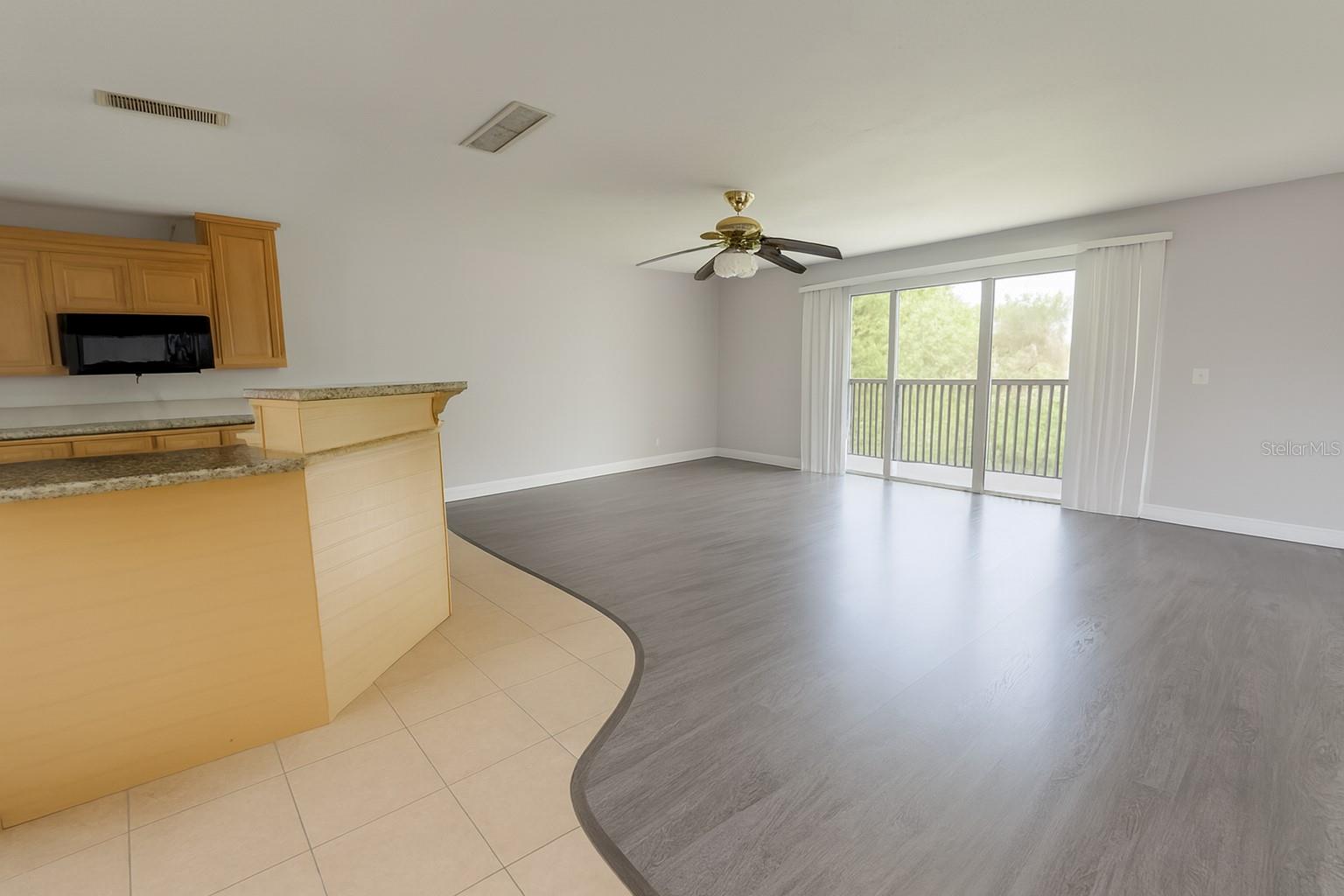 Image 3 of 14 For 200 Country Club Dr  1302