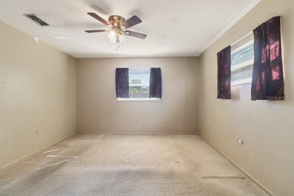 Image 17 of 21 For 11436 Fox Run