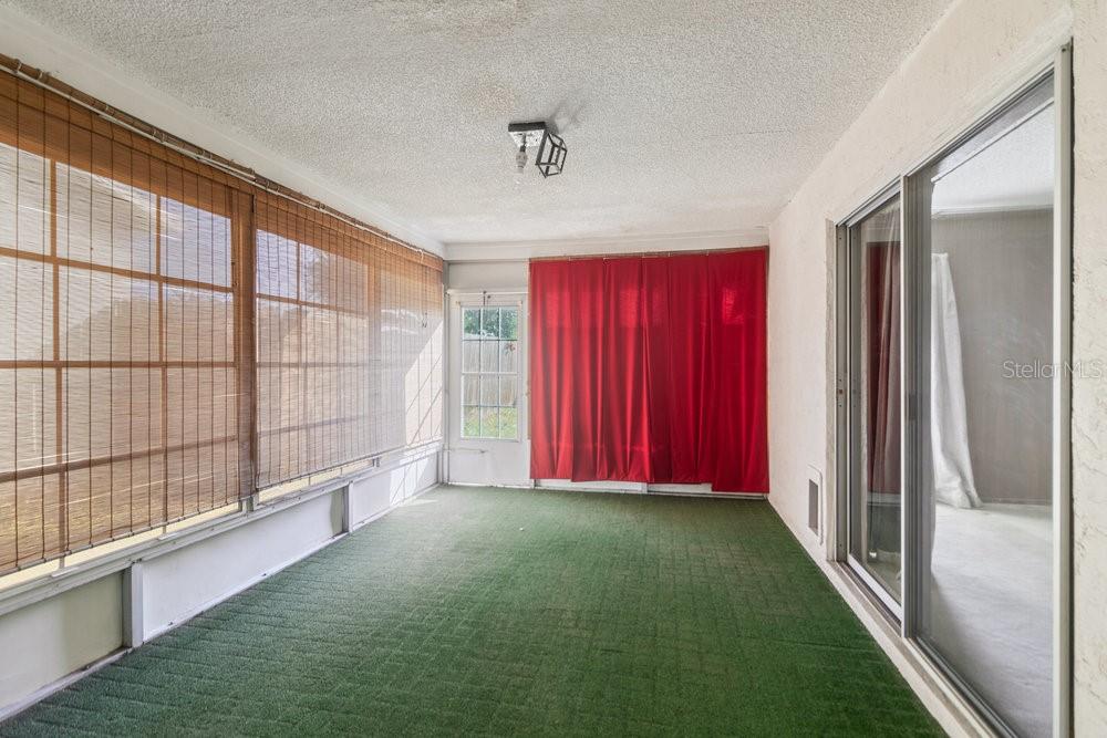 Image 20 of 21 For 11436 Fox Run