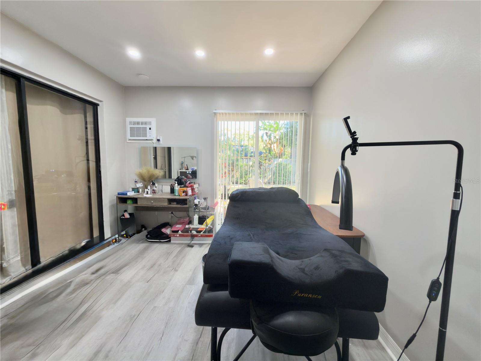 Image 37 of 50 For 1406 Sandalwood Drive