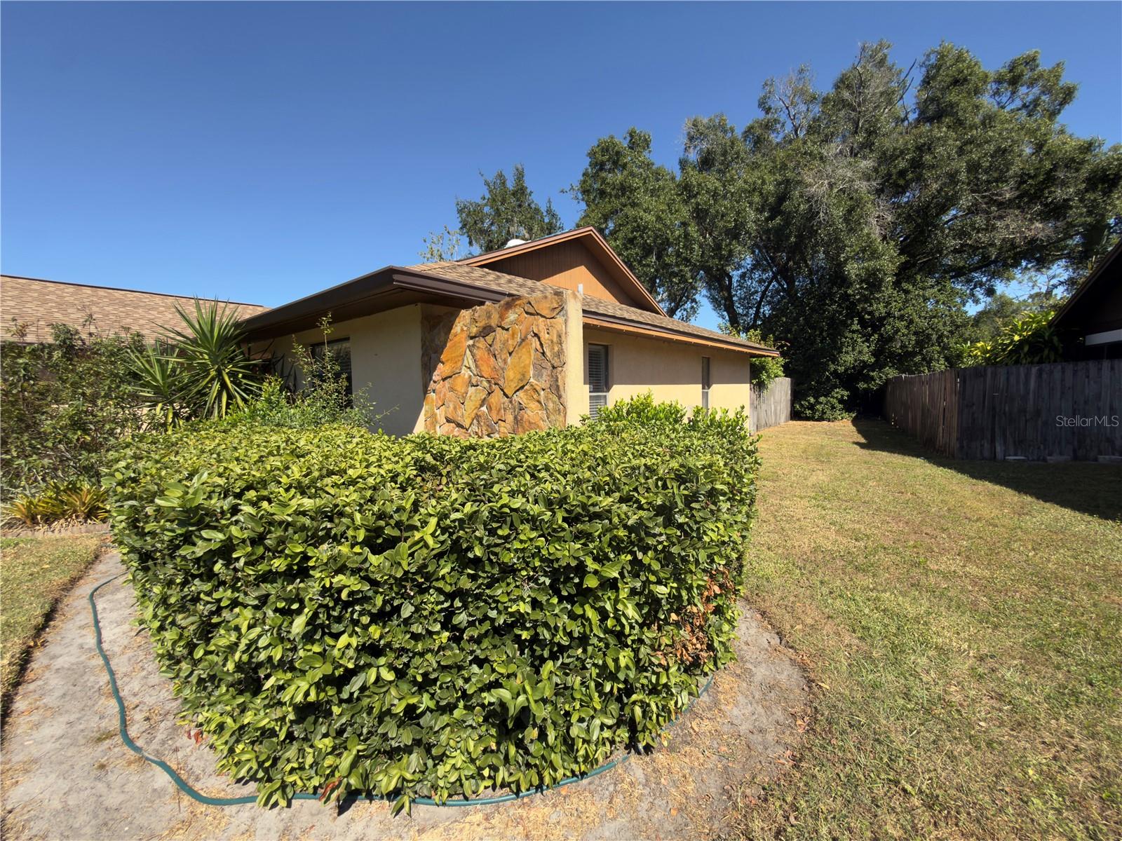 Image 42 of 50 For 1406 Sandalwood Drive