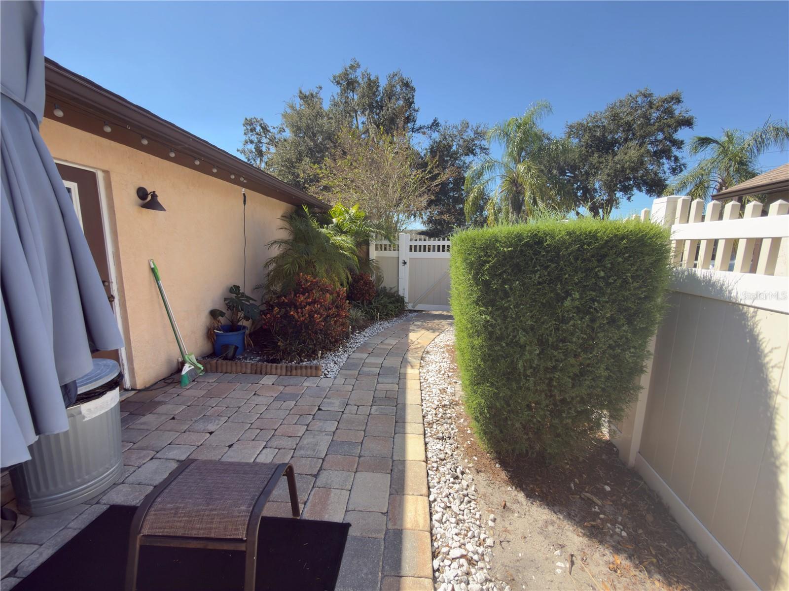 Image 48 of 50 For 1406 Sandalwood Drive