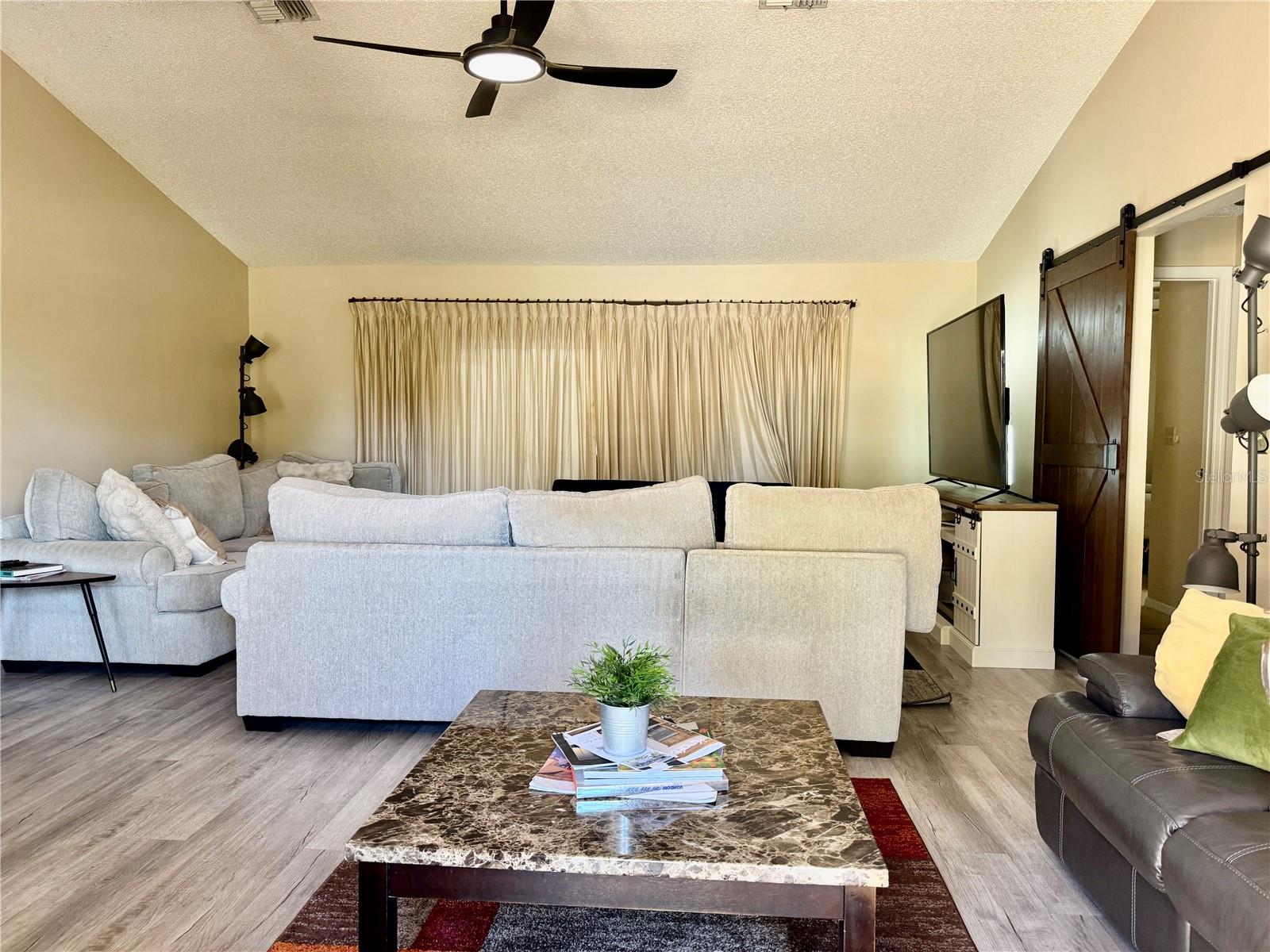 Image 8 of 50 For 1406 Sandalwood Drive