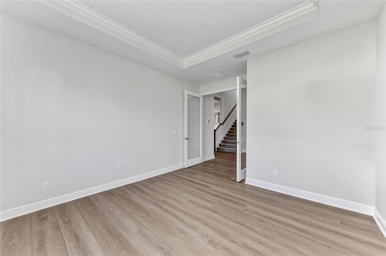 Image 28 of 39 For 17530 Glistening Drive