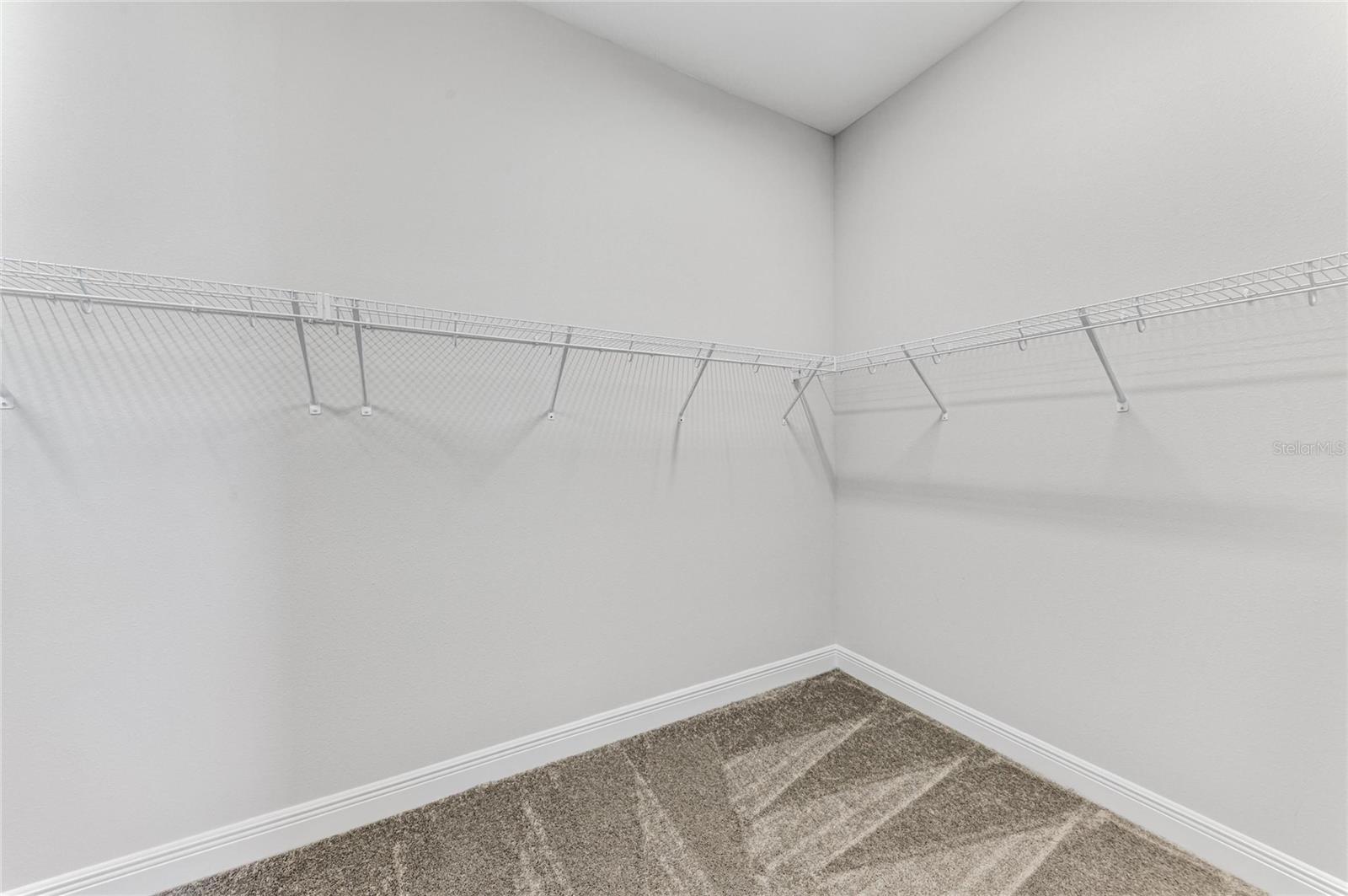 Image 8 of 39 For 17530 Glistening Drive