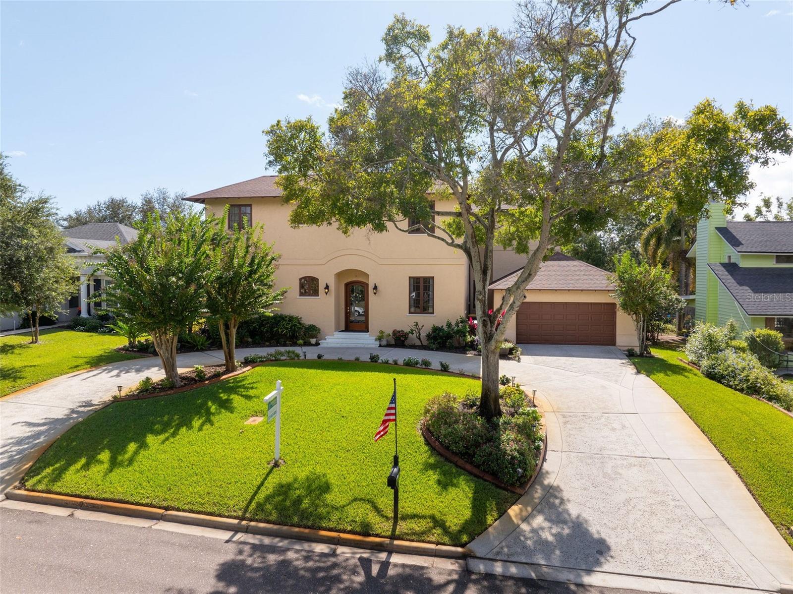 Image 2 of 49 For 1557 Maple Street