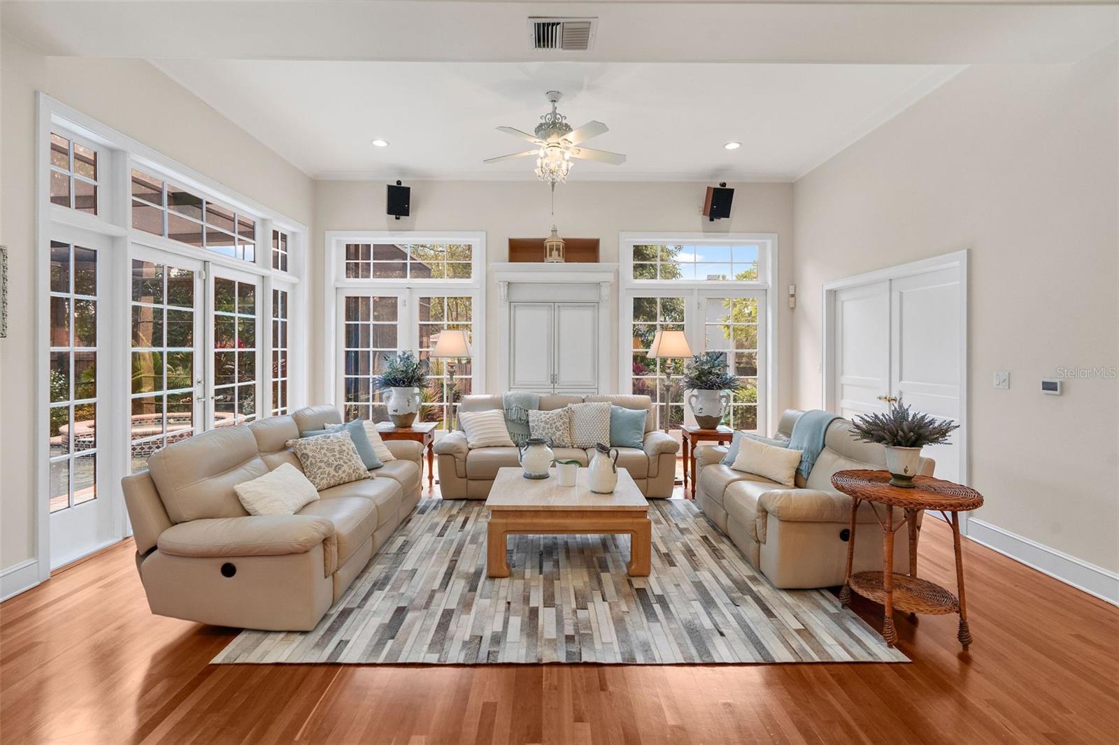 Image 23 of 49 For 1557 Maple Street