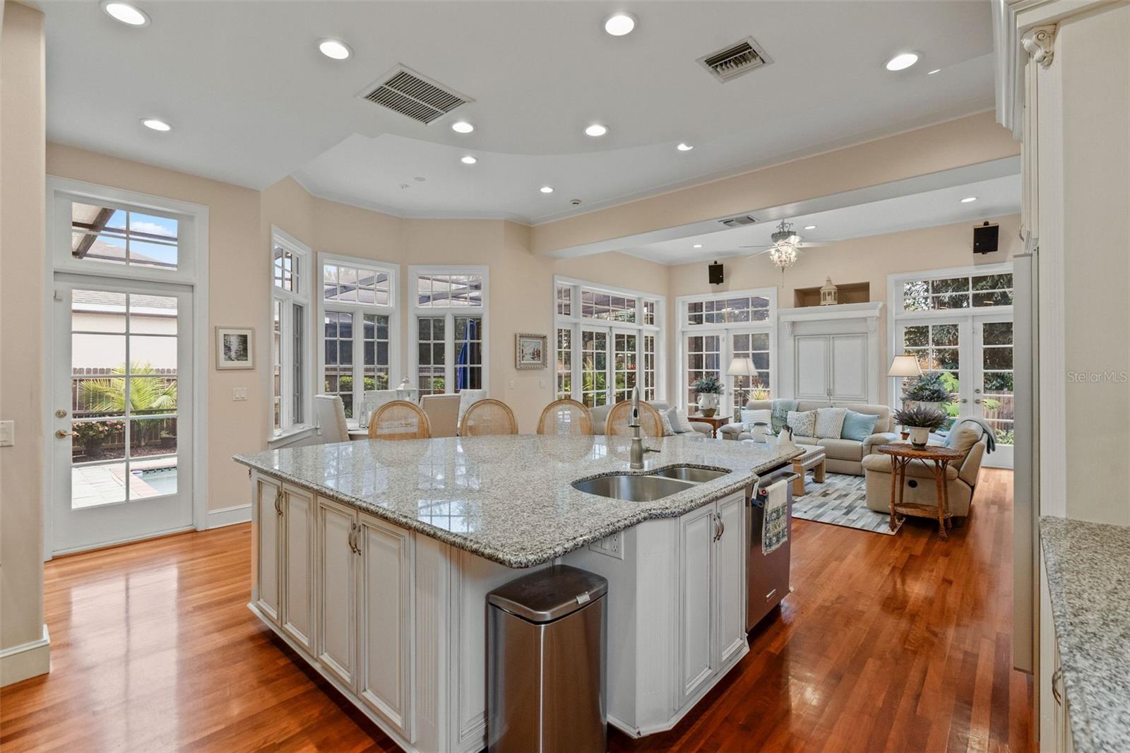 Image 27 of 49 For 1557 Maple Street