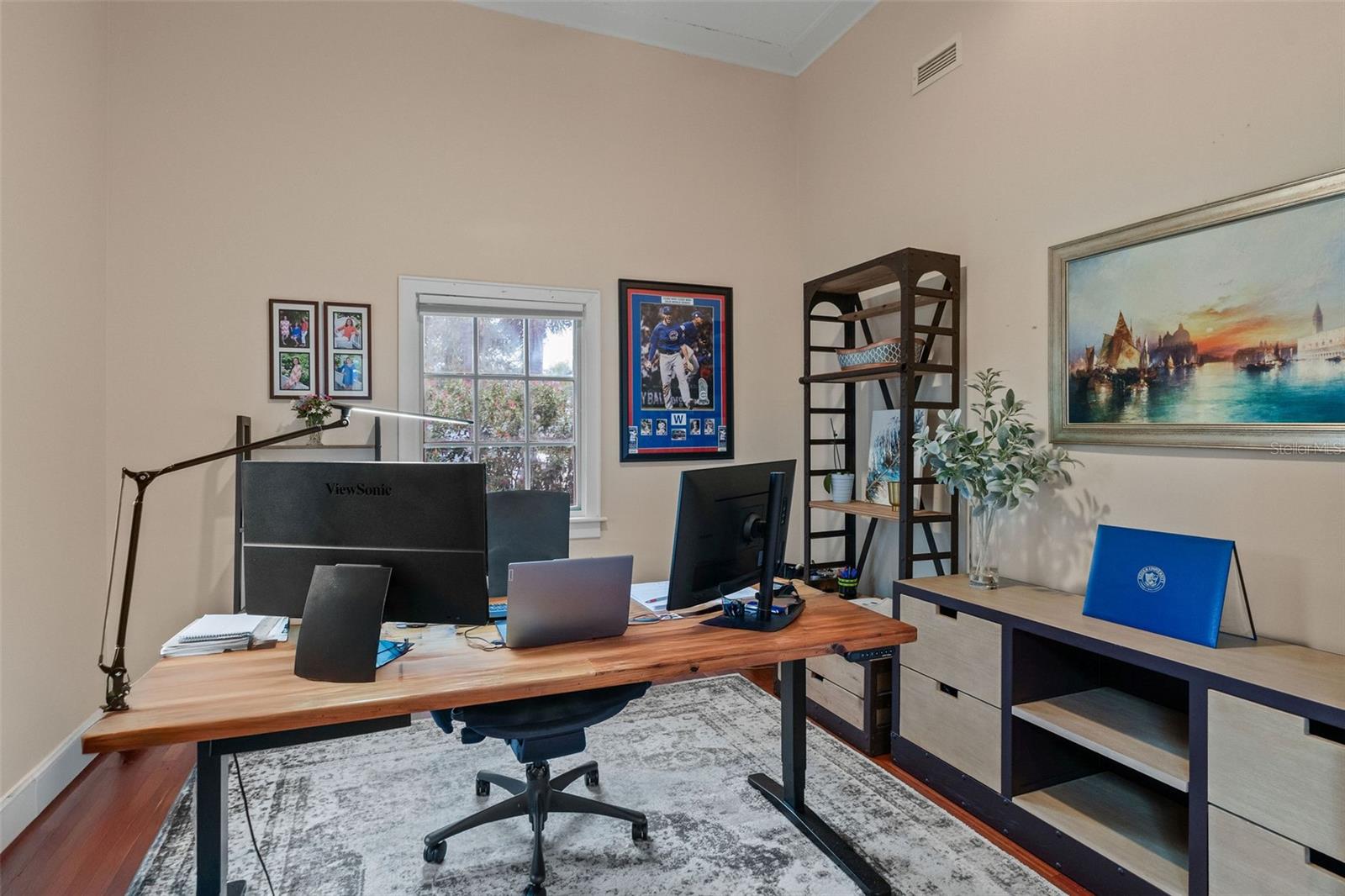 Image 33 of 49 For 1557 Maple Street