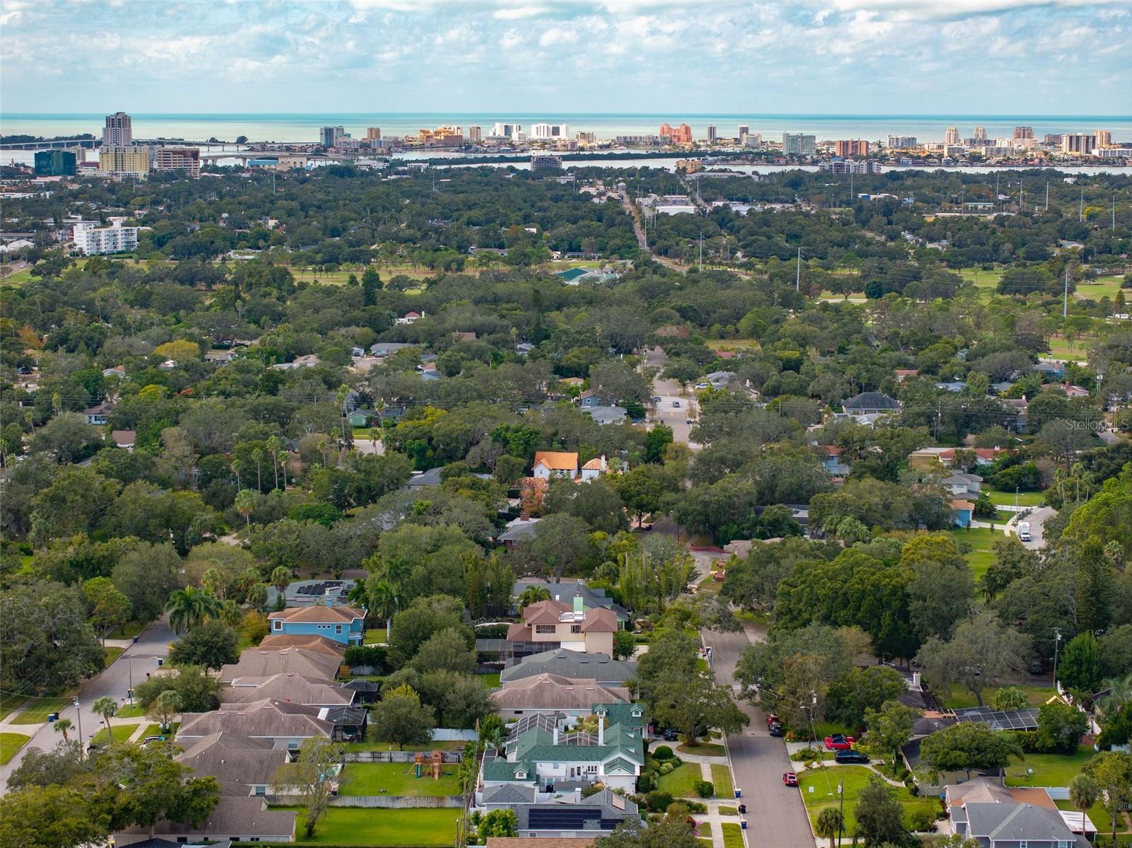 Image 4 of 49 For 1557 Maple Street