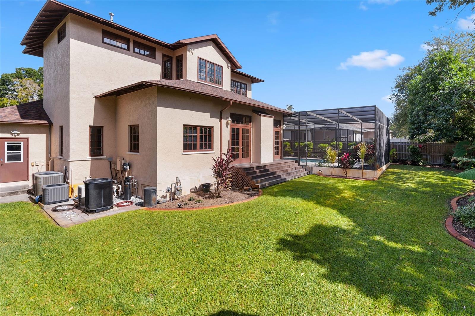 Image 43 of 49 For 1557 Maple Street