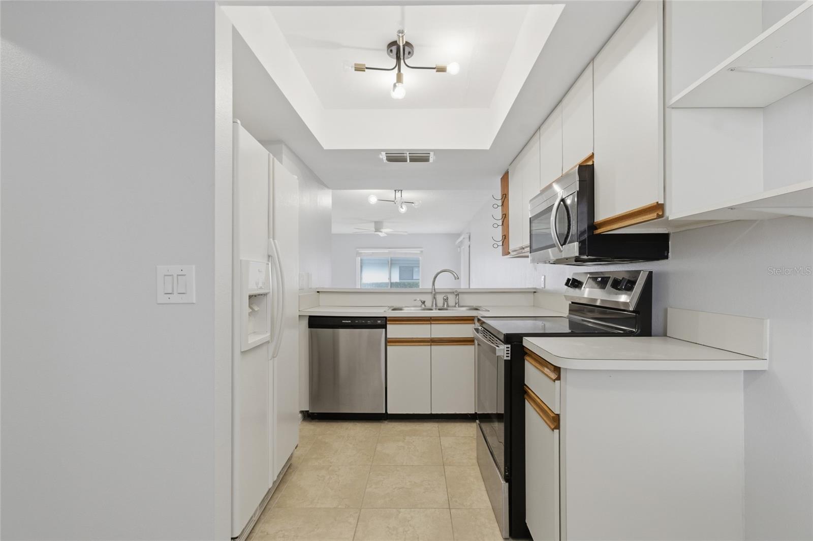 Image 15 of 41 For 2701 Countryside Boulevard 102