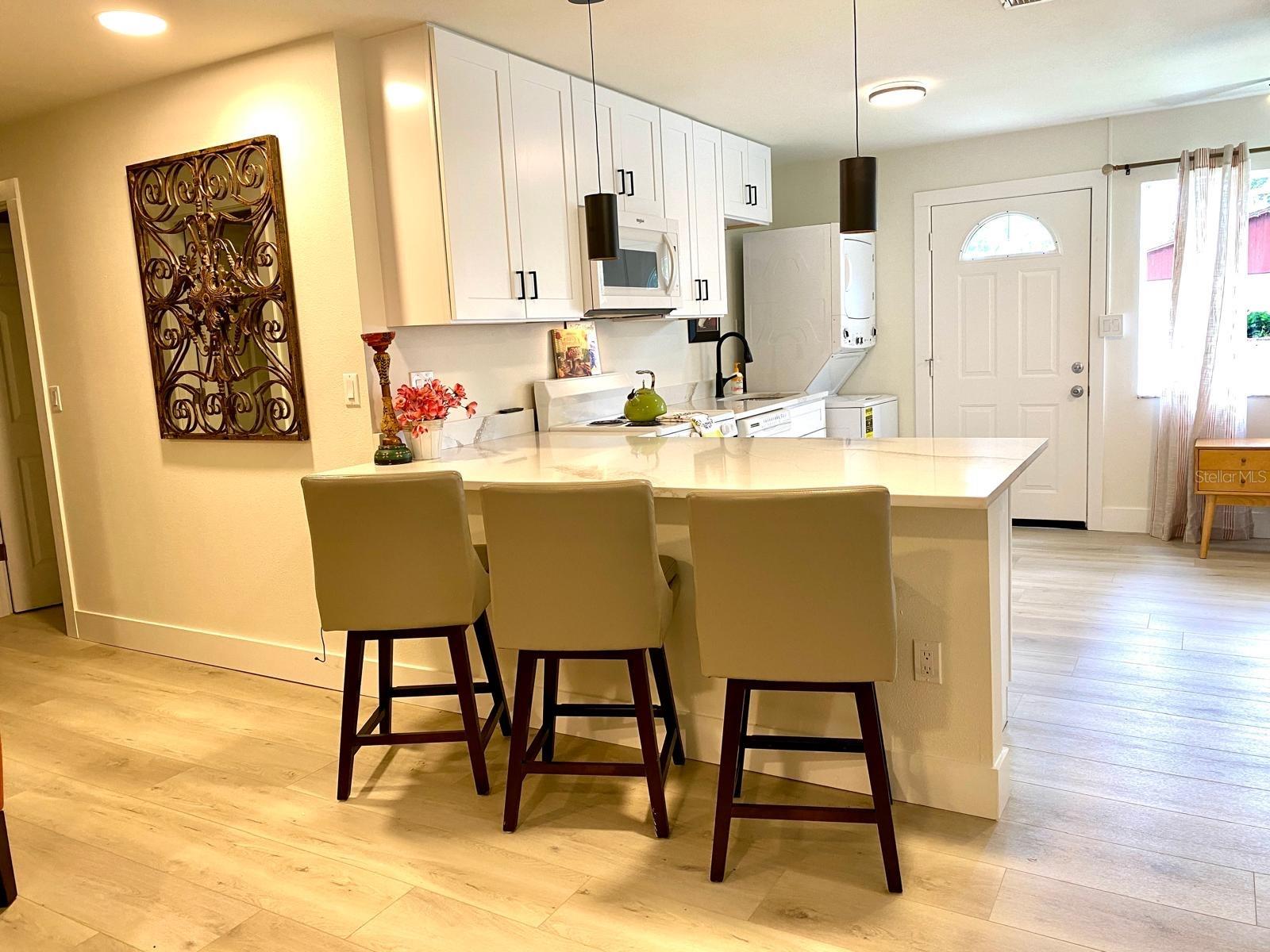 Image 11 of 50 For 415 Maple Way A