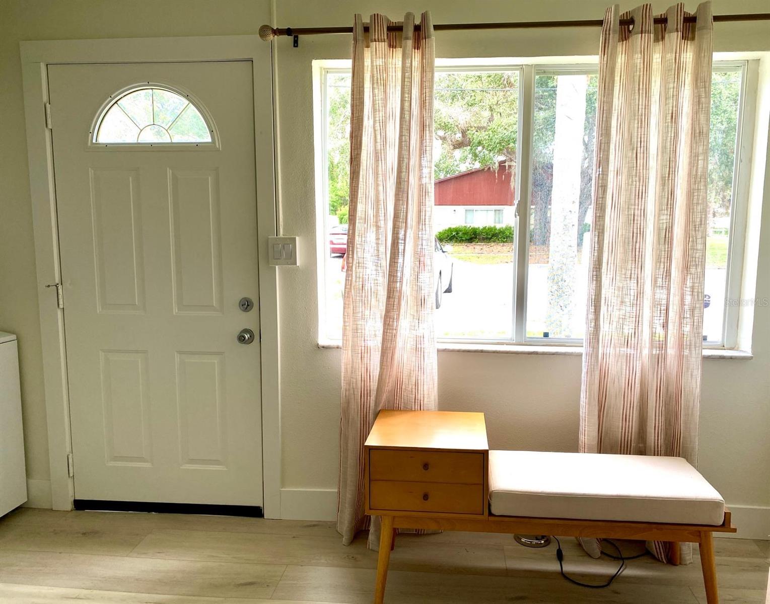 Image 16 of 50 For 415 Maple Way A