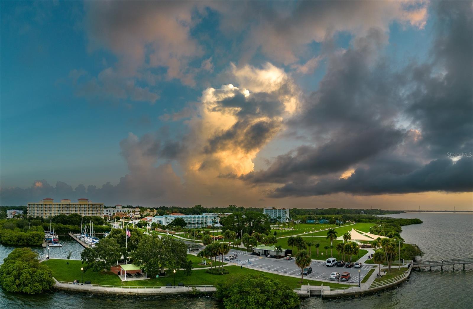 Image 45 of 50 For 415 Maple Way A