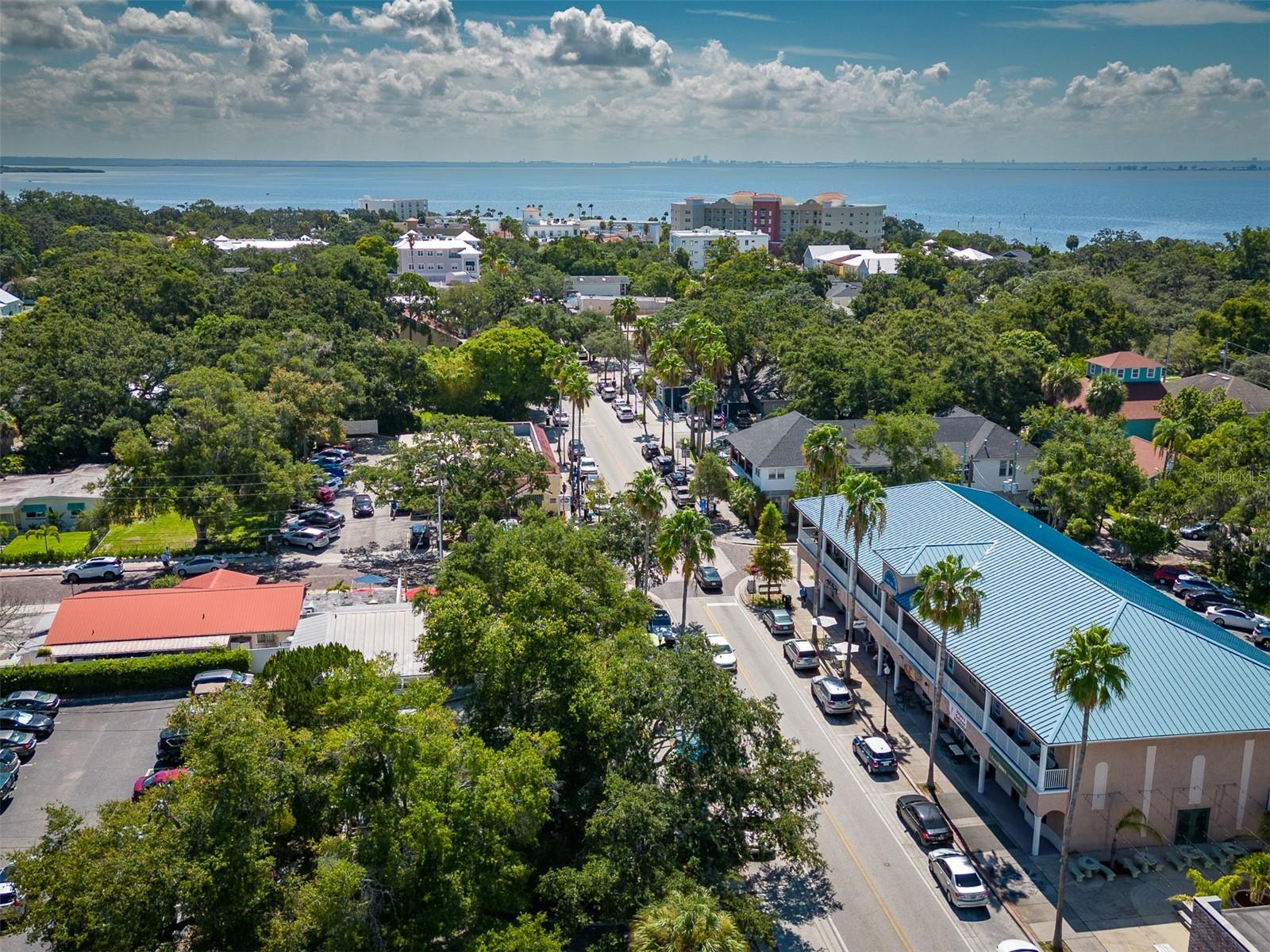 Image 46 of 50 For 415 Maple Way A