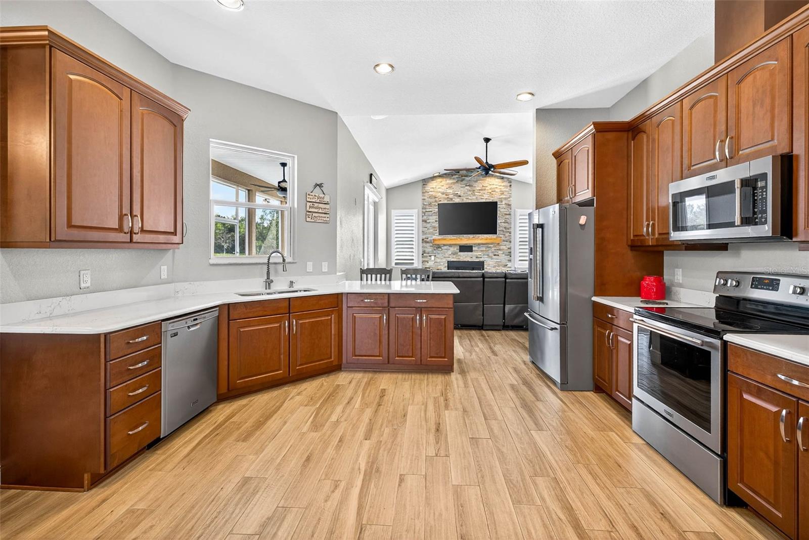 Image 13 of 88 For 7316 Hackamore Road