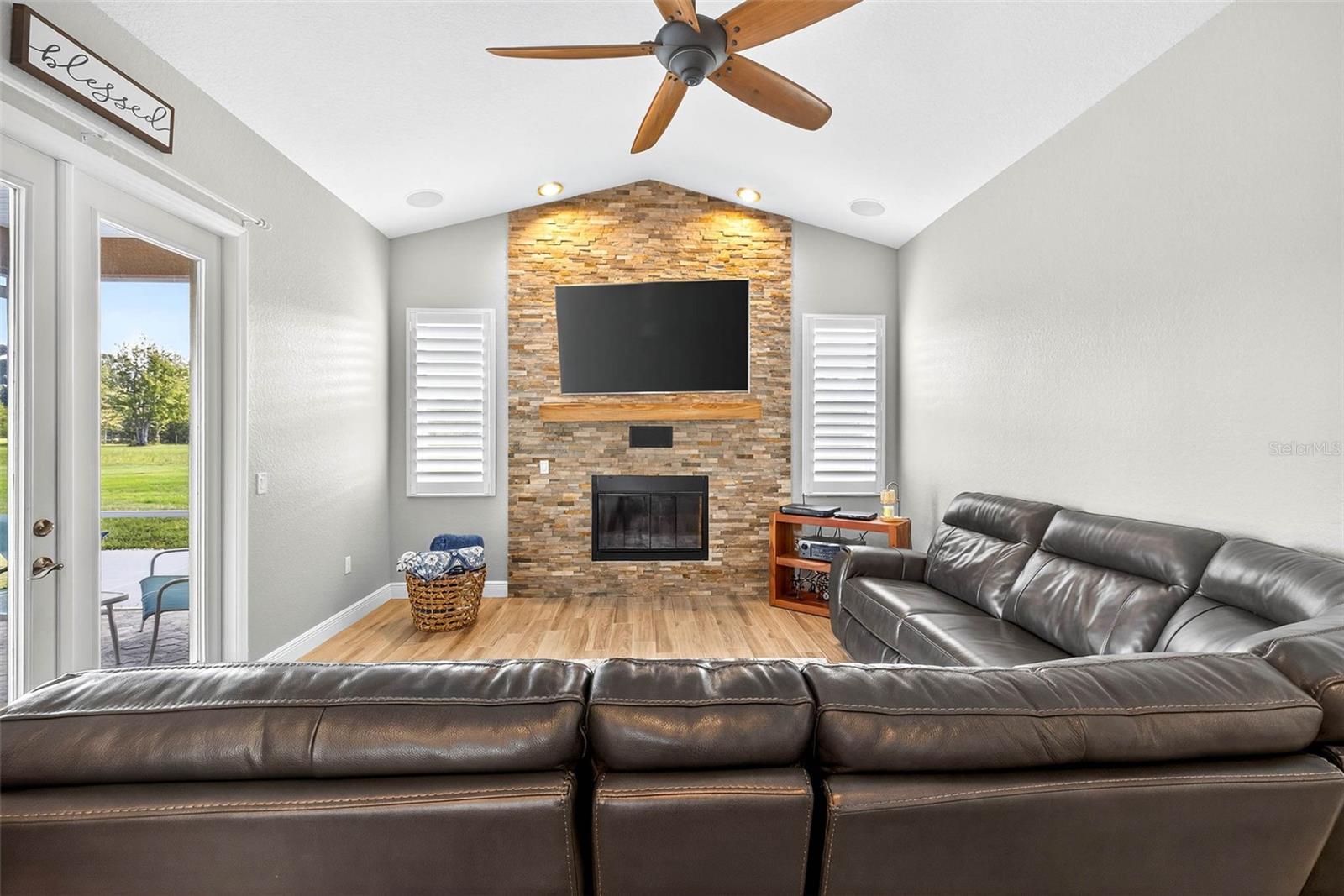 Image 21 of 88 For 7316 Hackamore Road